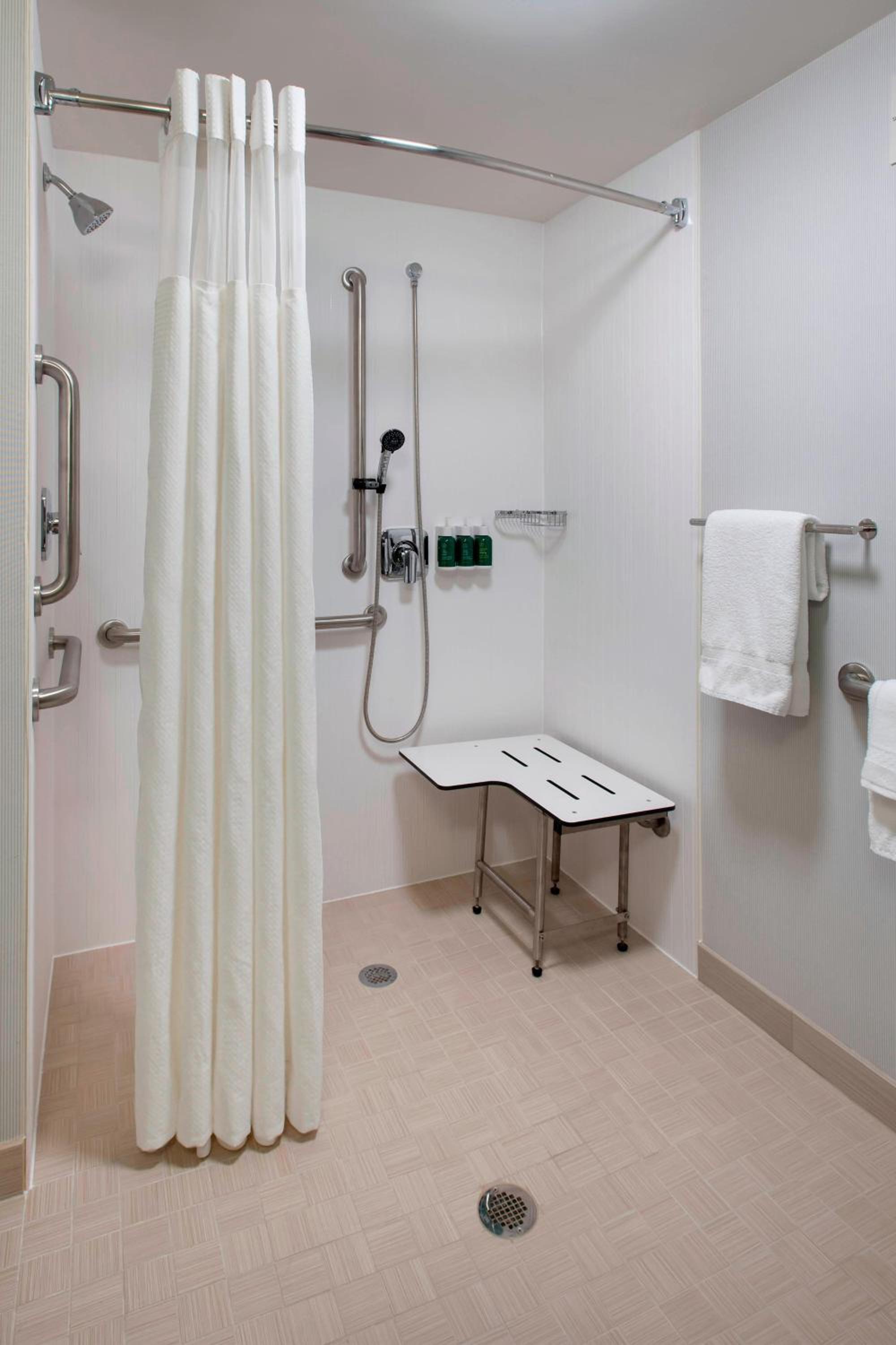 Fishkill Vacations - Courtyard by Marriott Fishkill - Property Image 18