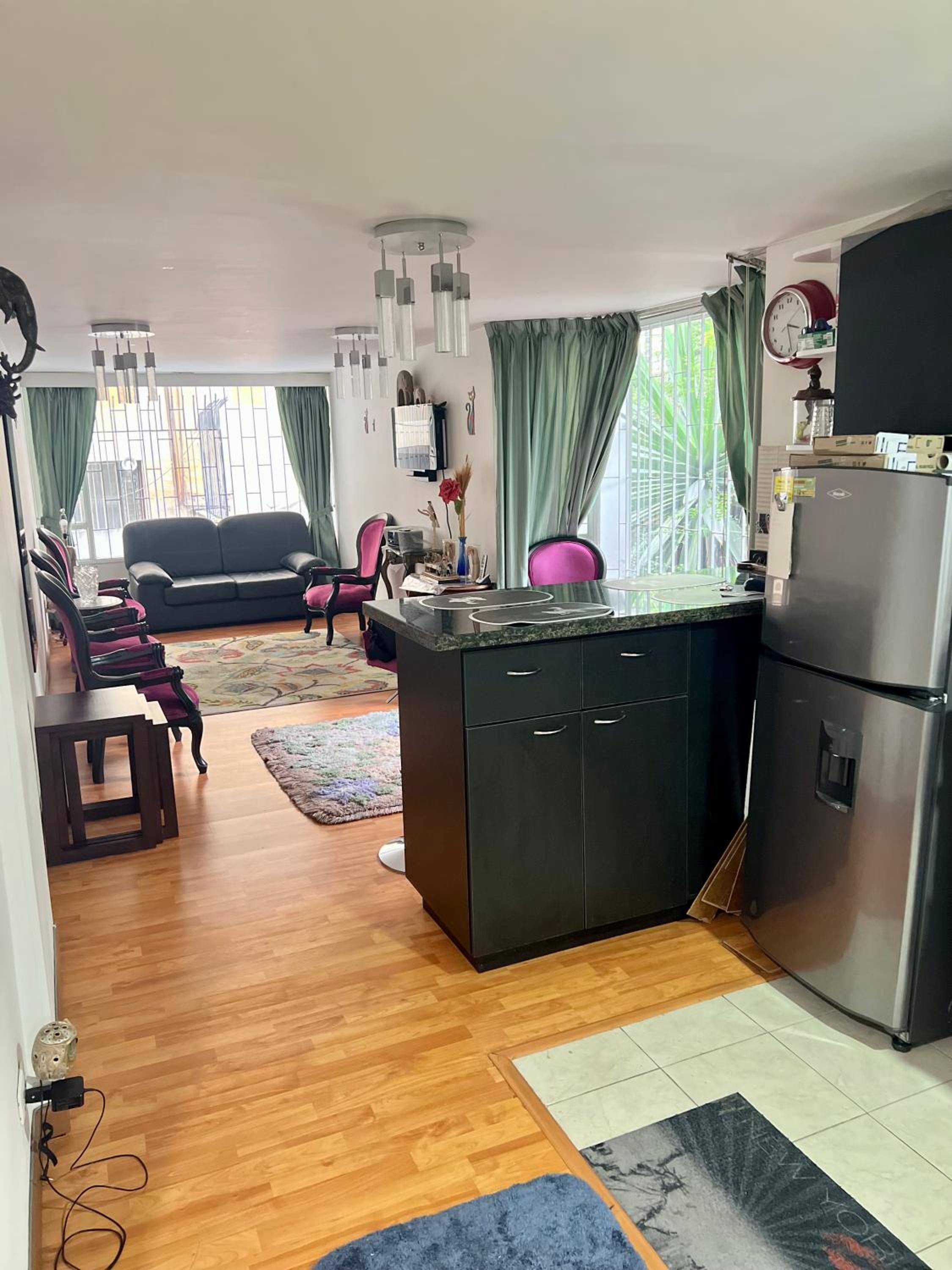Virrey Luxury Condo 2BR & Jacuzzi