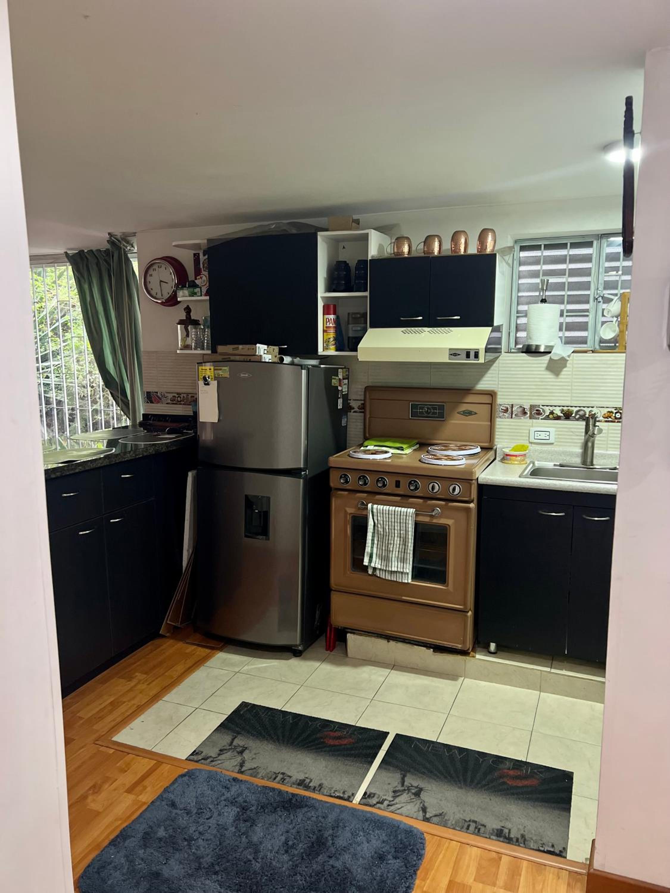 Virrey Luxury Condo 2BR & Jacuzzi
