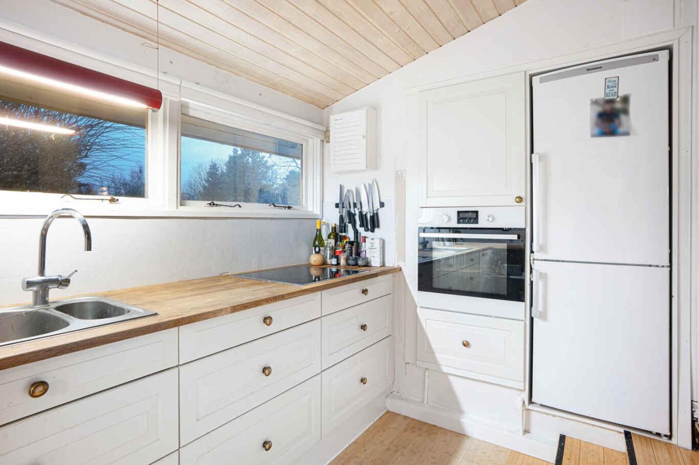 Lovely Cottage In Dronningmølle