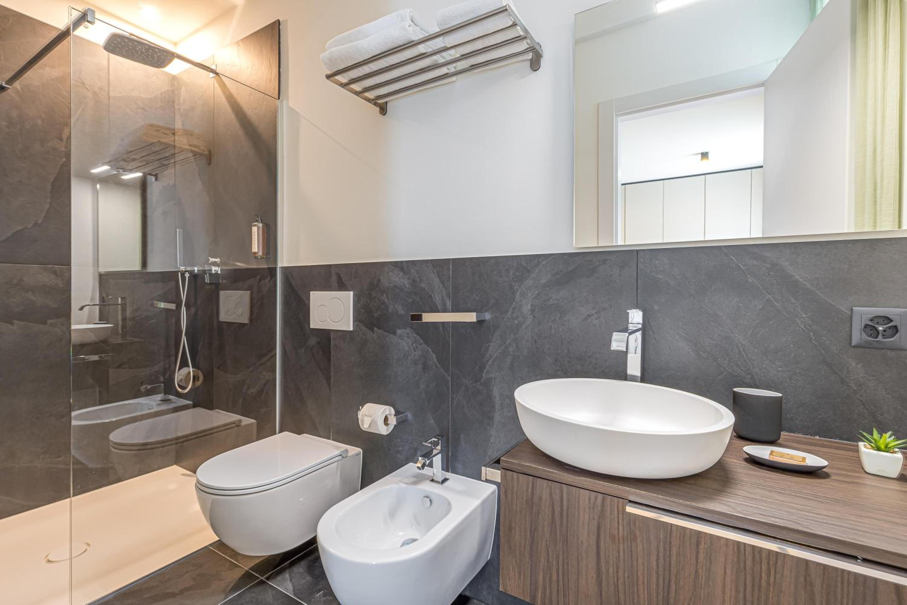 ICON H Lugano - Luxury Suites & Apartments