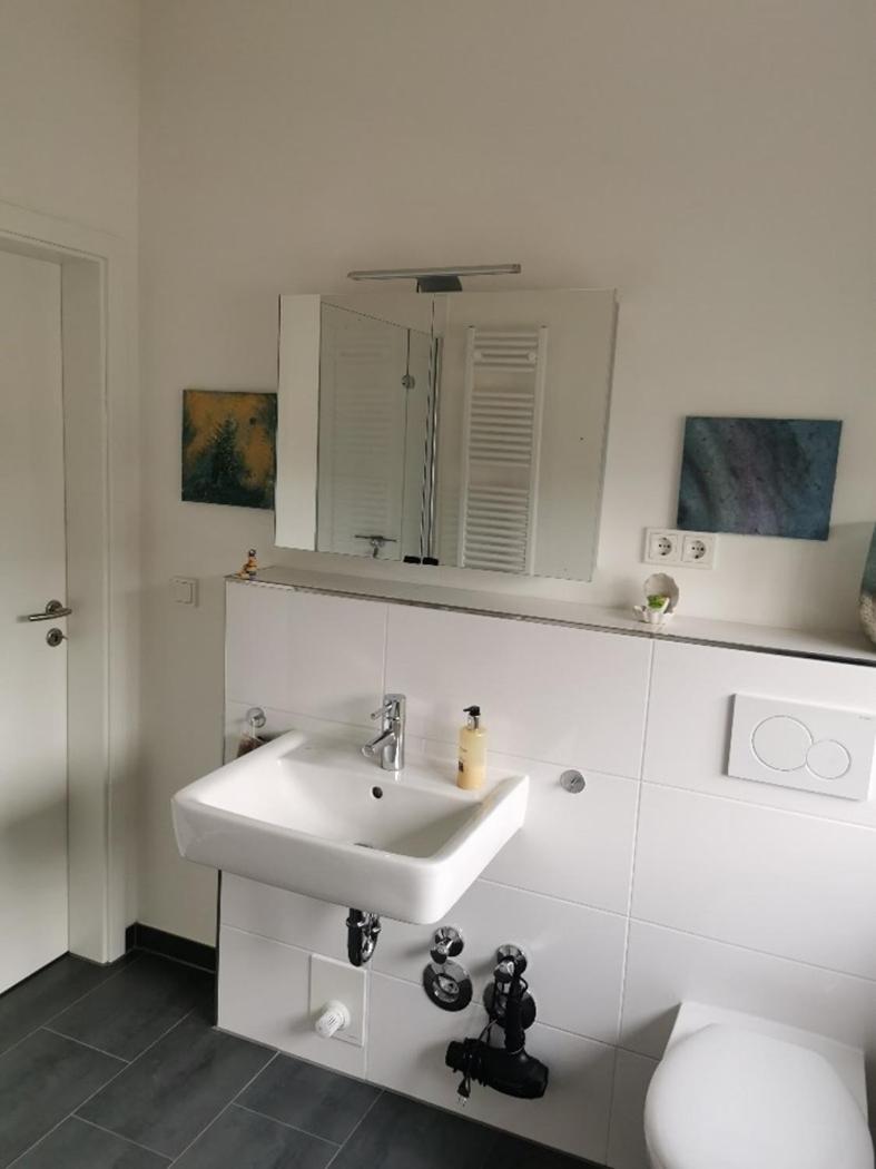 NEU! Schicke und moderne FeWo Lindenalle OG