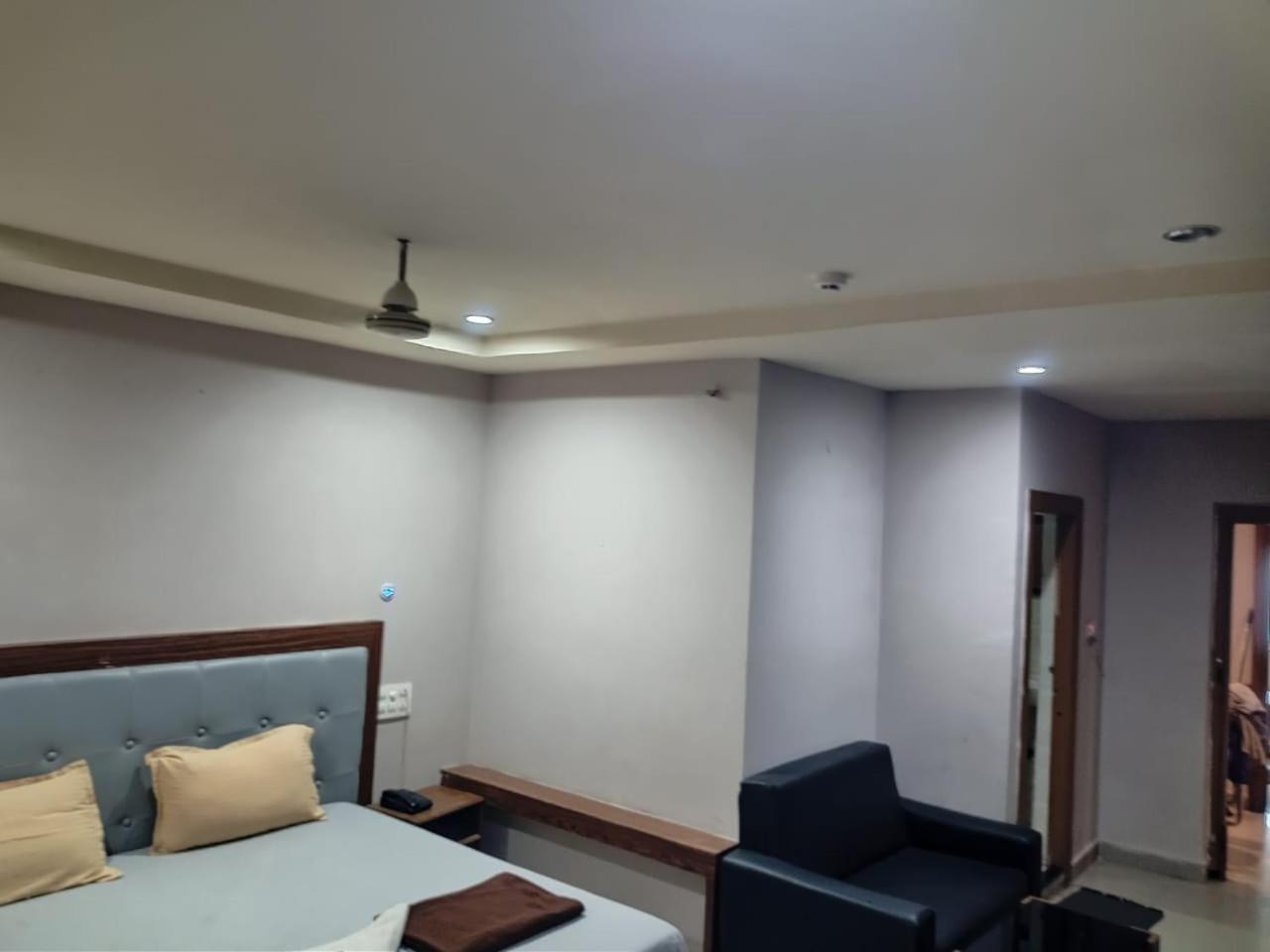 Mahathi Residency