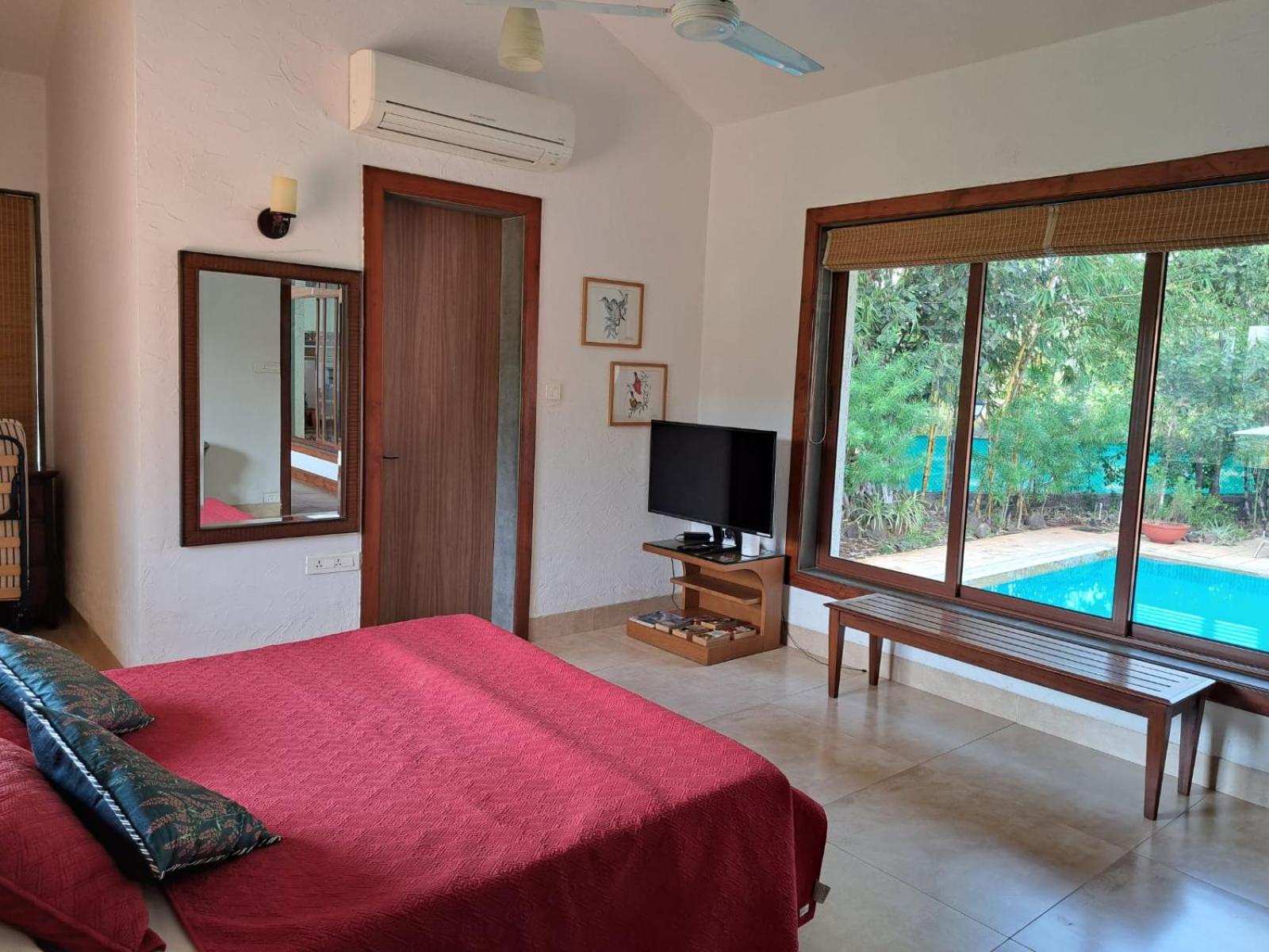 Casa Blanca 3bhk w/pool near Mandwa, Alibaug view 4