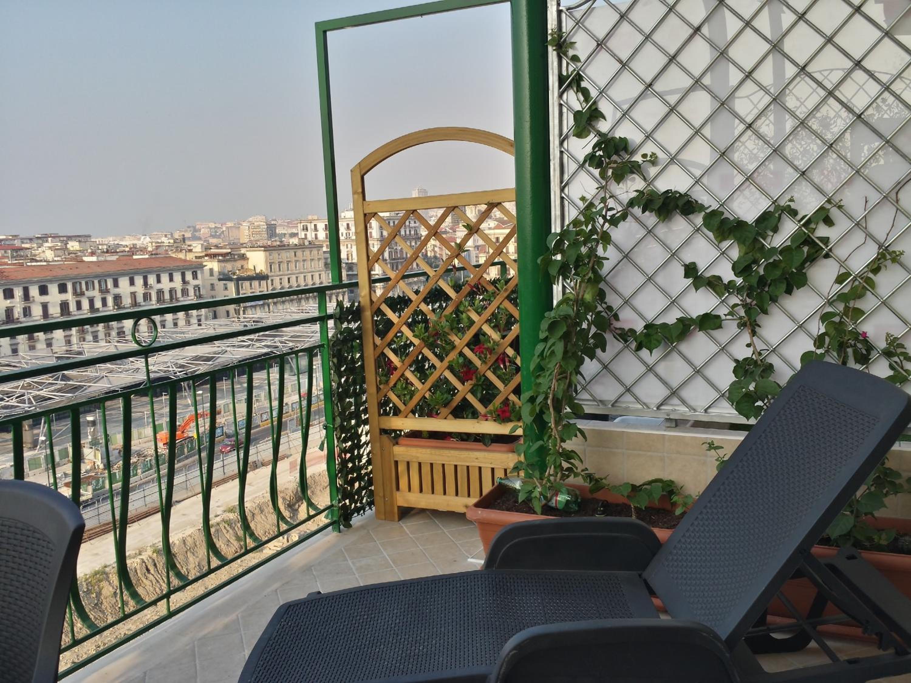 Top Floor Rentrooms Napoli