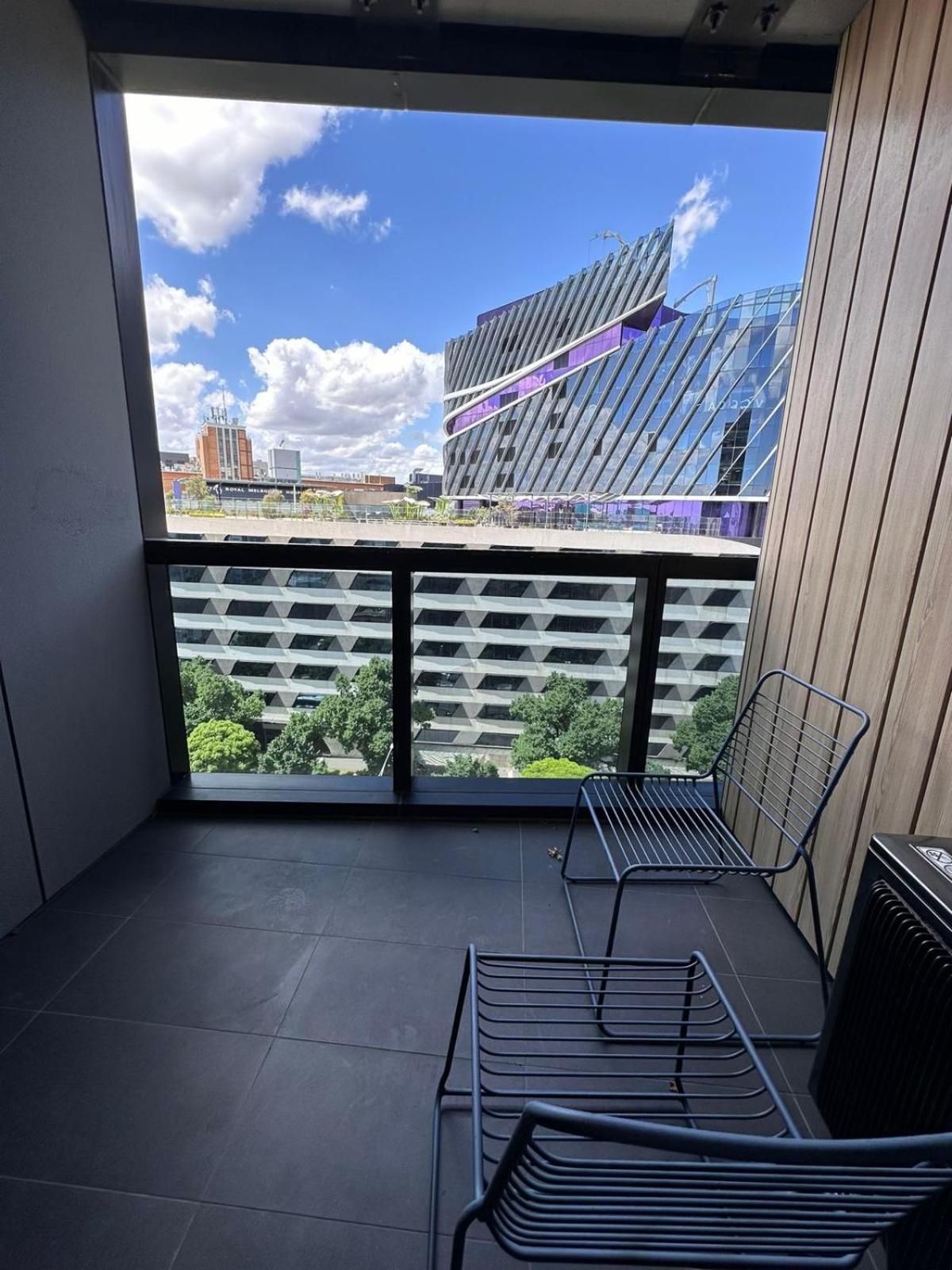 Modern 2Bedroom Apartment North Melbourne
