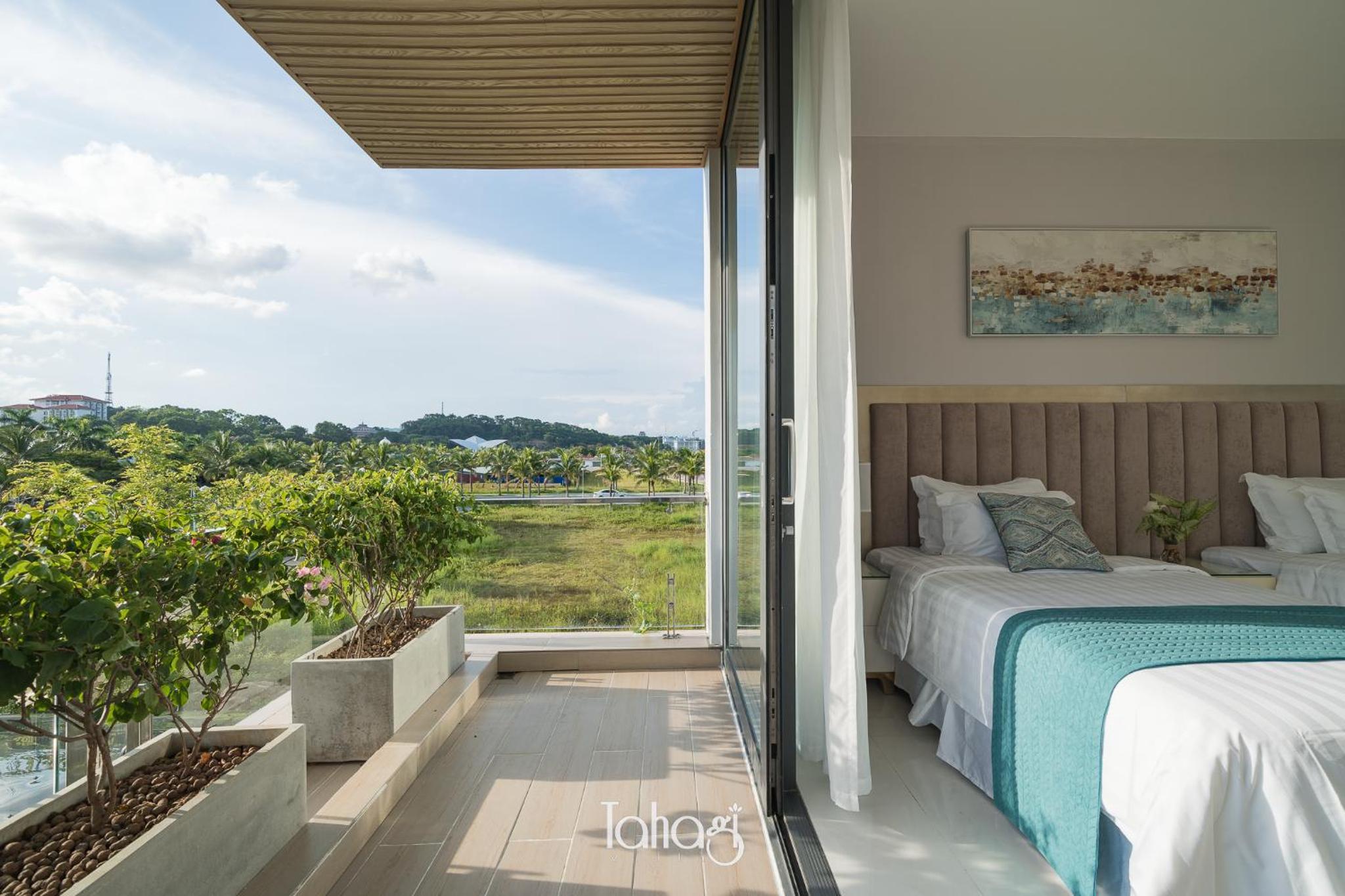 Tahagi Villa Tuan Chau Ha Long by HOFs view 2