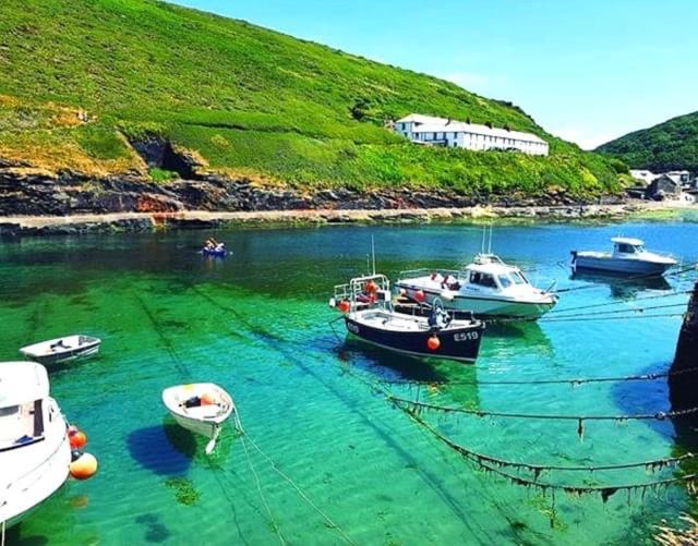 Bantry Cottage at Crackington Haven, near Bude and Boscastle, Cornwall
