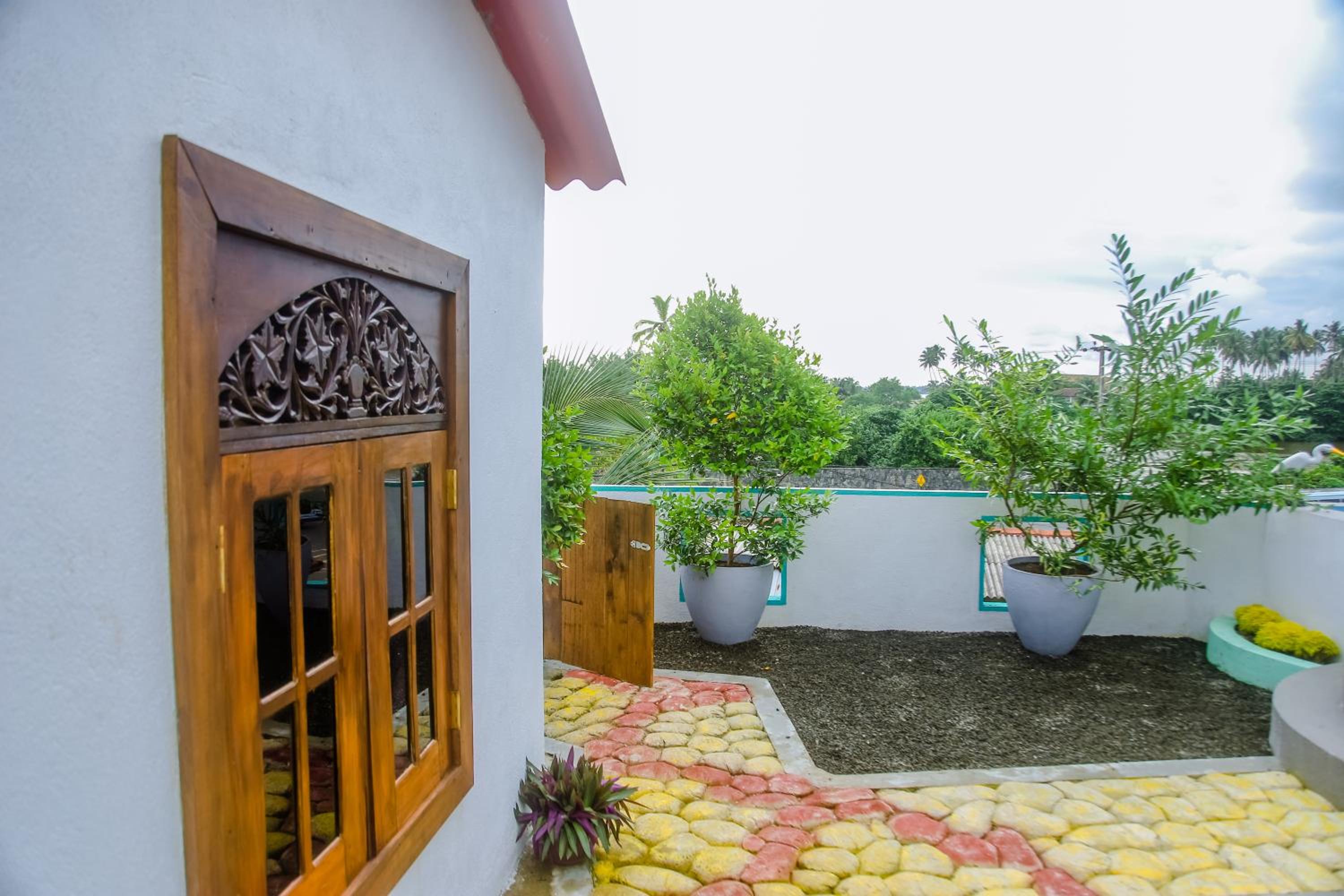 Feeling tip'sea rooftop villa view 4