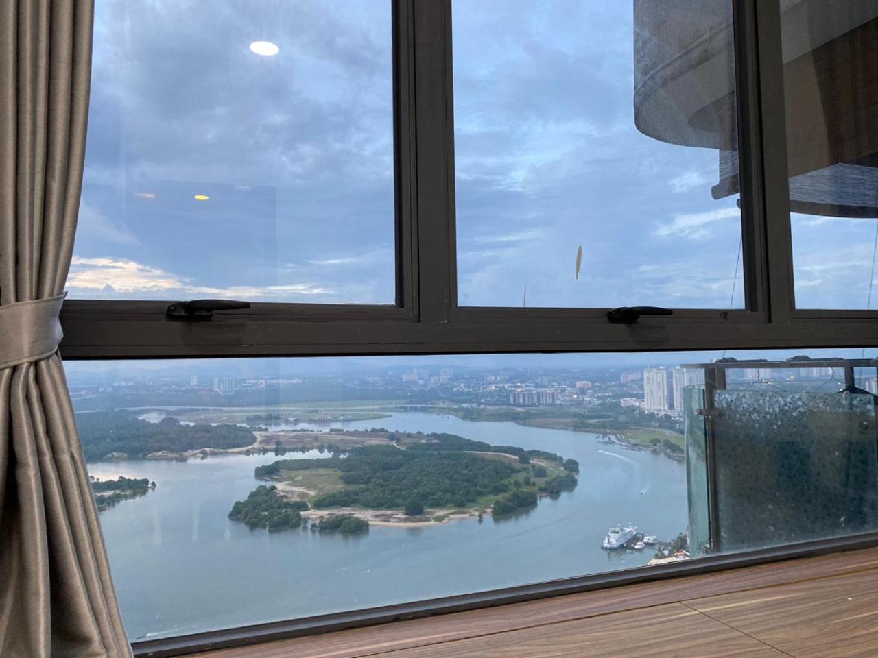 Vesta Homes, RoyalStrand 2BR,DangaBay