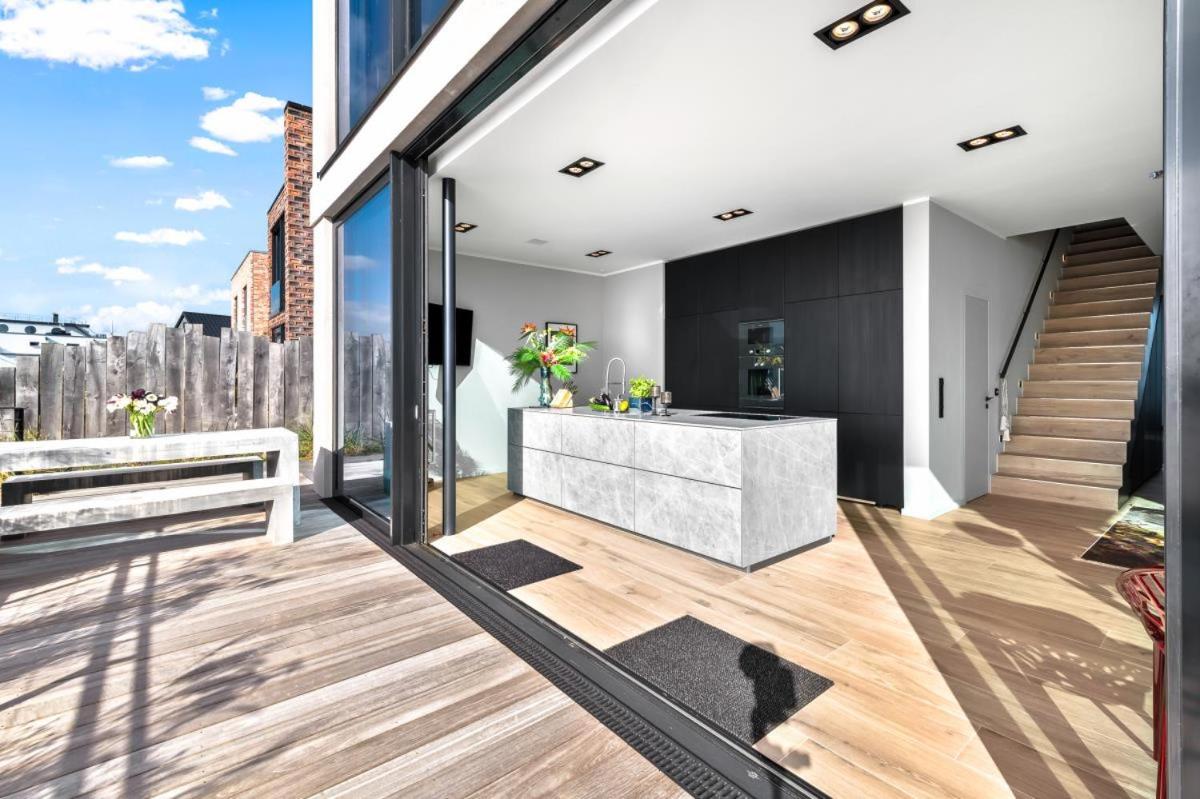 Spimoev - Neues Designapartment mit Panoramablick auf Ostsee und Strand