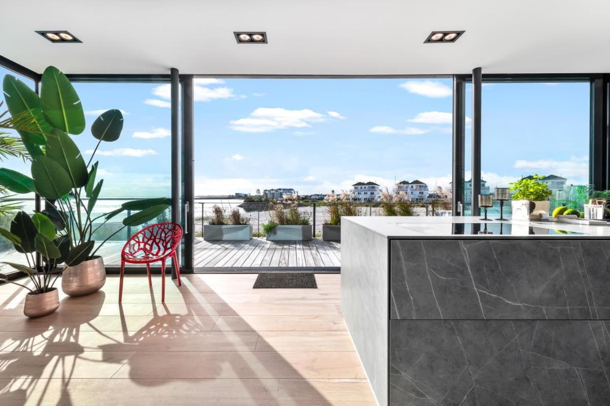 Spimoev - Neues Designapartment mit Panoramablick auf Ostsee und Strand