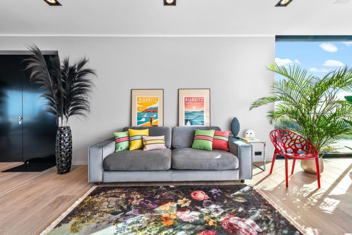 Spimoev - Neues Designapartment mit Panoramablick auf Ostsee und Strand