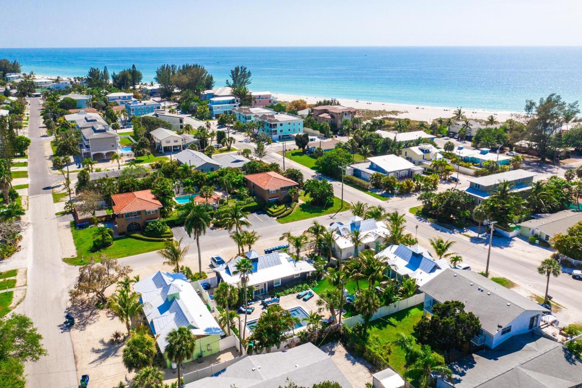 Hotel Villa #6 Starfish - Image 1