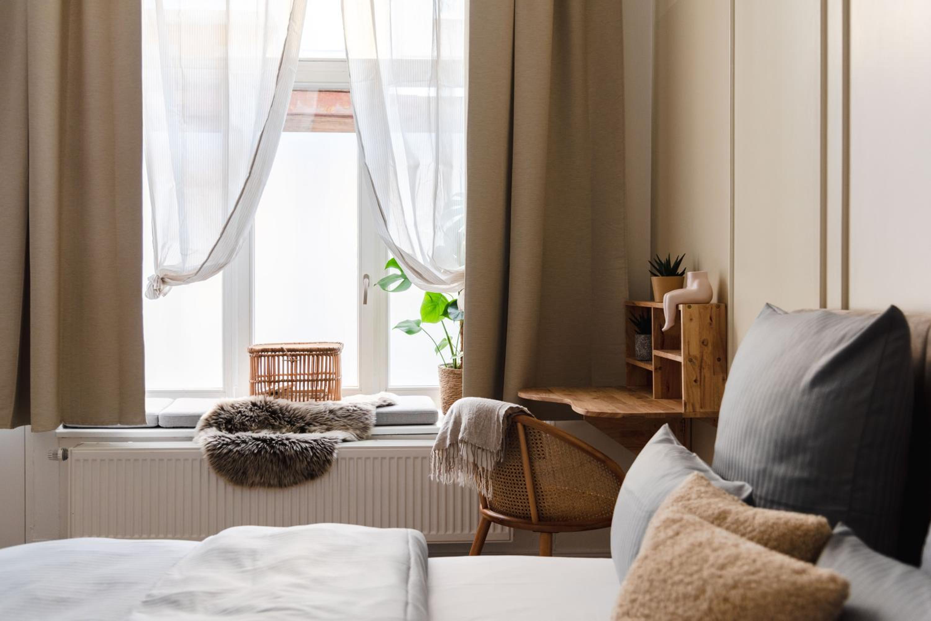 Exklusive Luxus-Unterkunft in Berlin Mitte: 2 Apartments, 130m², Designer-Möbel, Co2 neutrale Reinigung