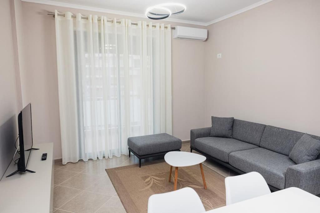 The Seaside Oasis Apartment by PikHost