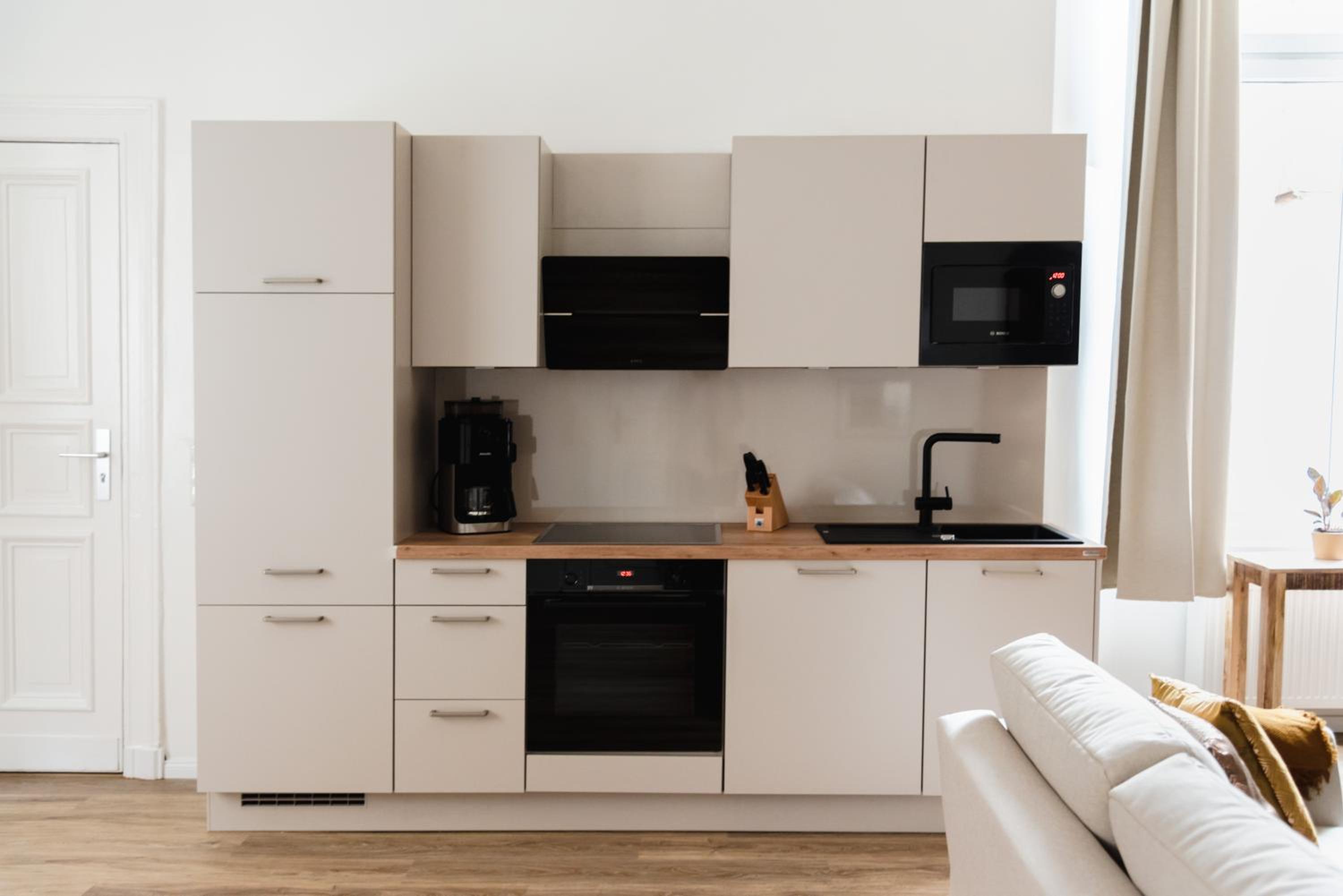 Exklusive Luxus-Unterkunft in Berlin Mitte: 2 Apartments, 130m², Designer-Möbel, Co2 neutrale Reinigung