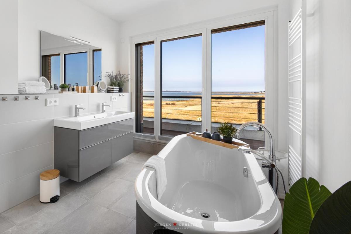 Villa King Erste Lage, Dachterrasse, Meerblick, Carport, Kamin, Sauna, Terrasse, Aussenrolllaeden