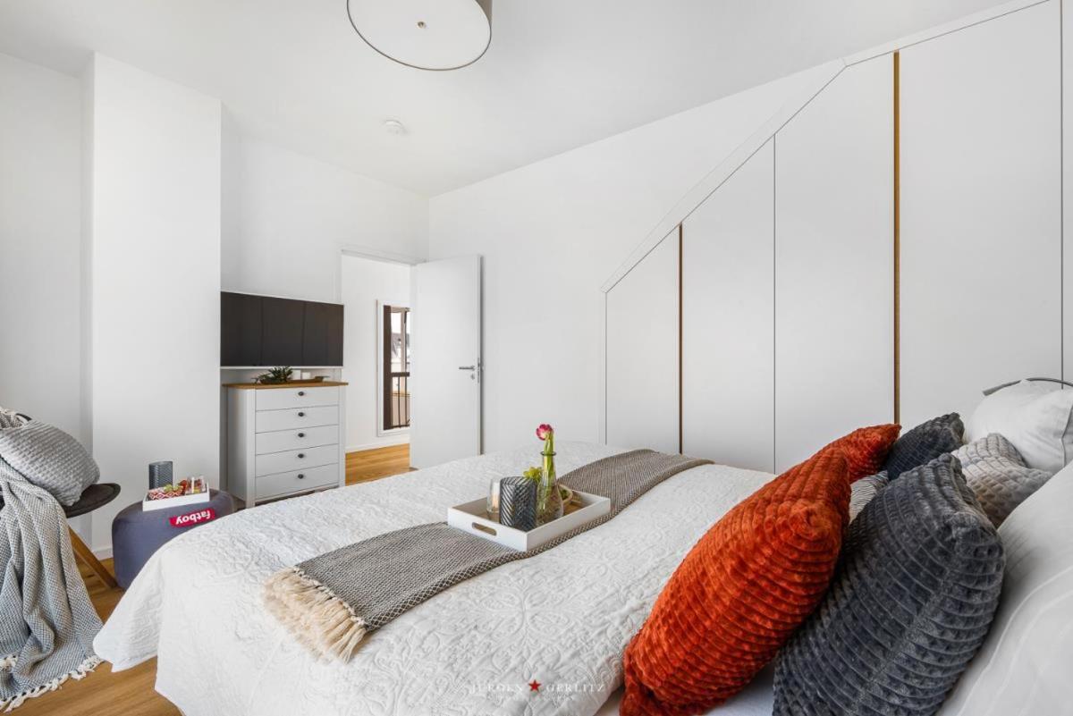 Villa King Erste Lage, Dachterrasse, Meerblick, Carport, Kamin, Sauna, Terrasse, Aussenrolllaeden