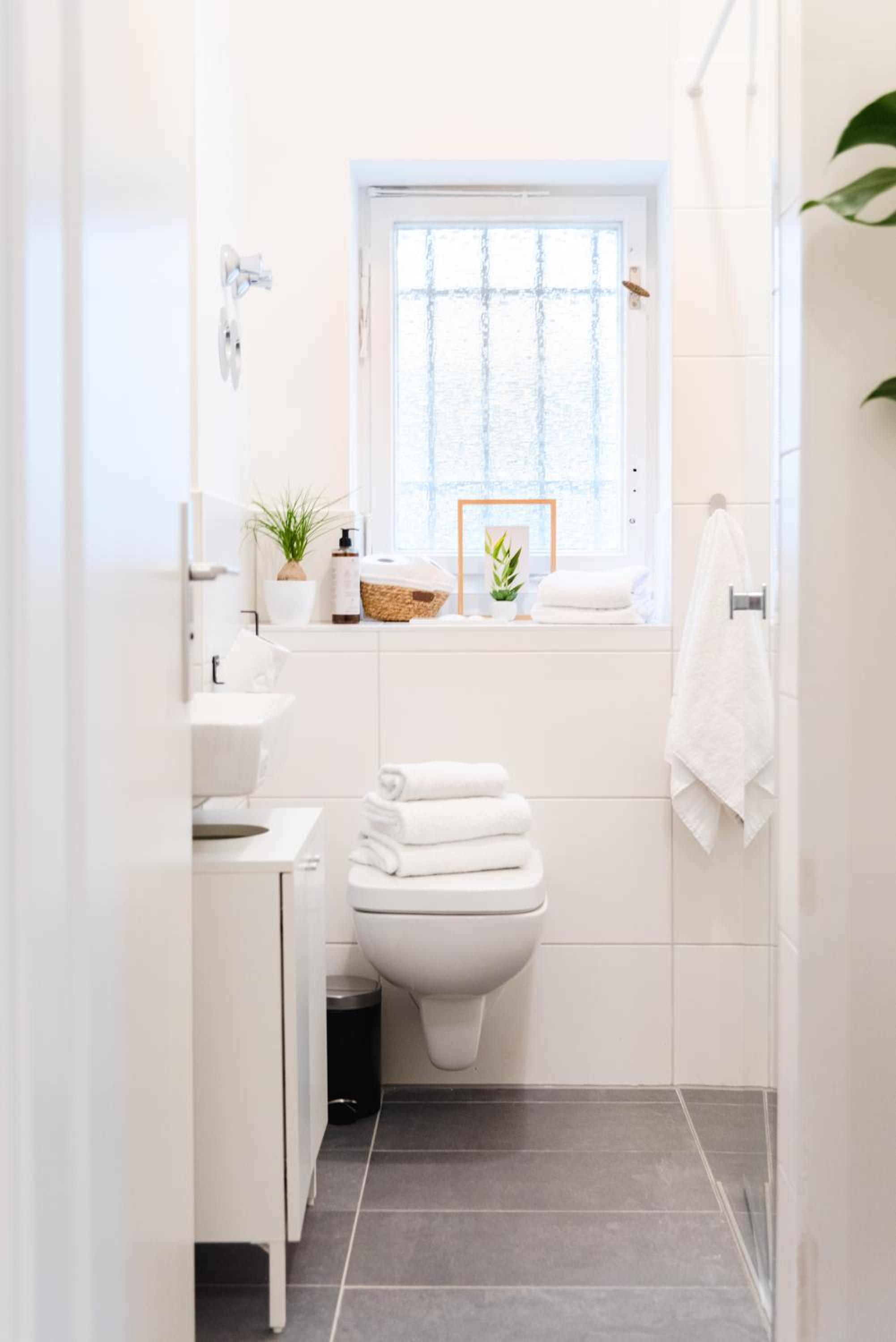 Exklusive Luxus-Unterkunft in Berlin Mitte: 2 Apartments, 130m², Designer-Möbel, Co2 neutrale Reinigung