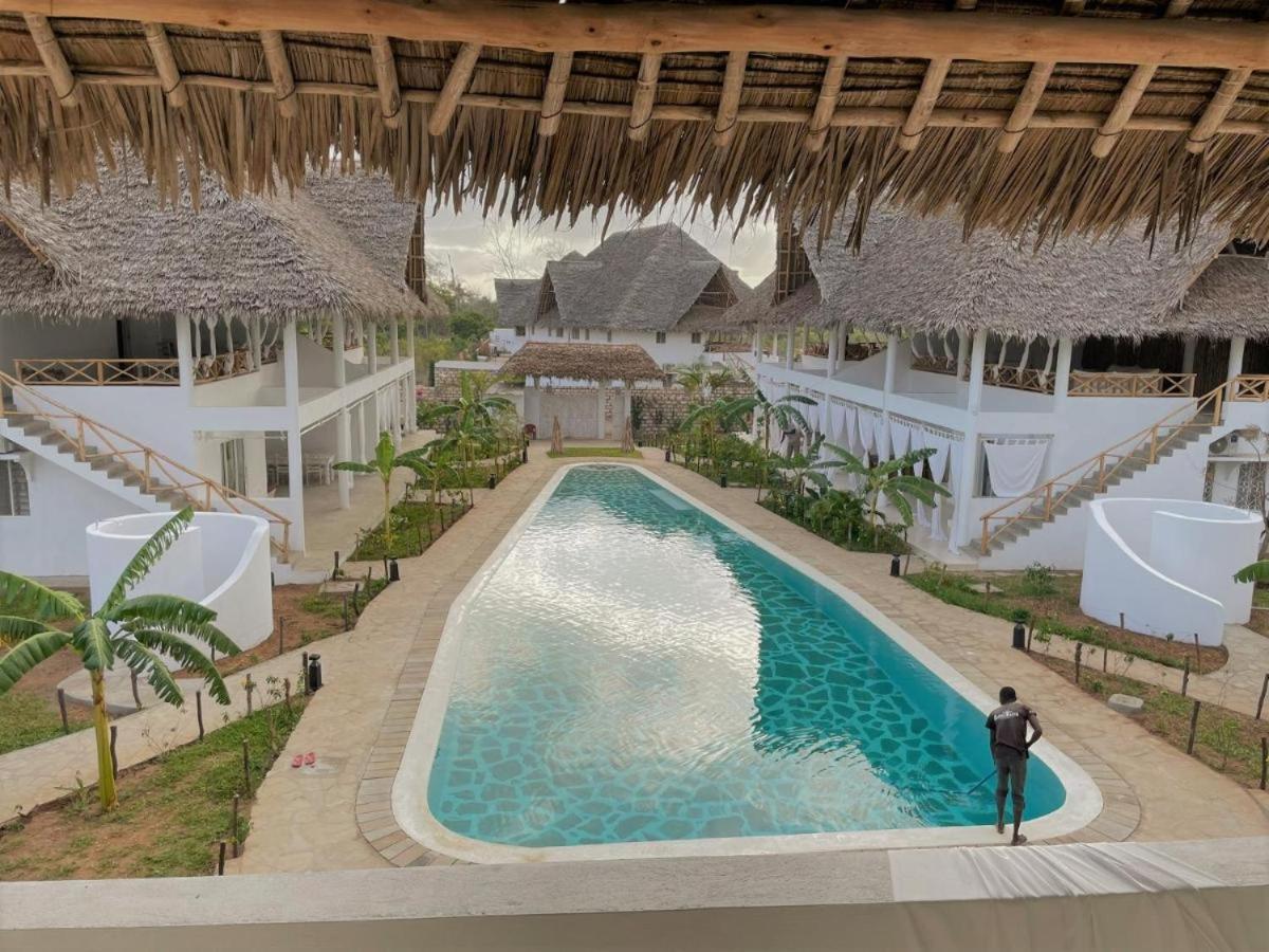 WEBER LUXURY APARTMENTS KENYA - Maisha Resort view 4