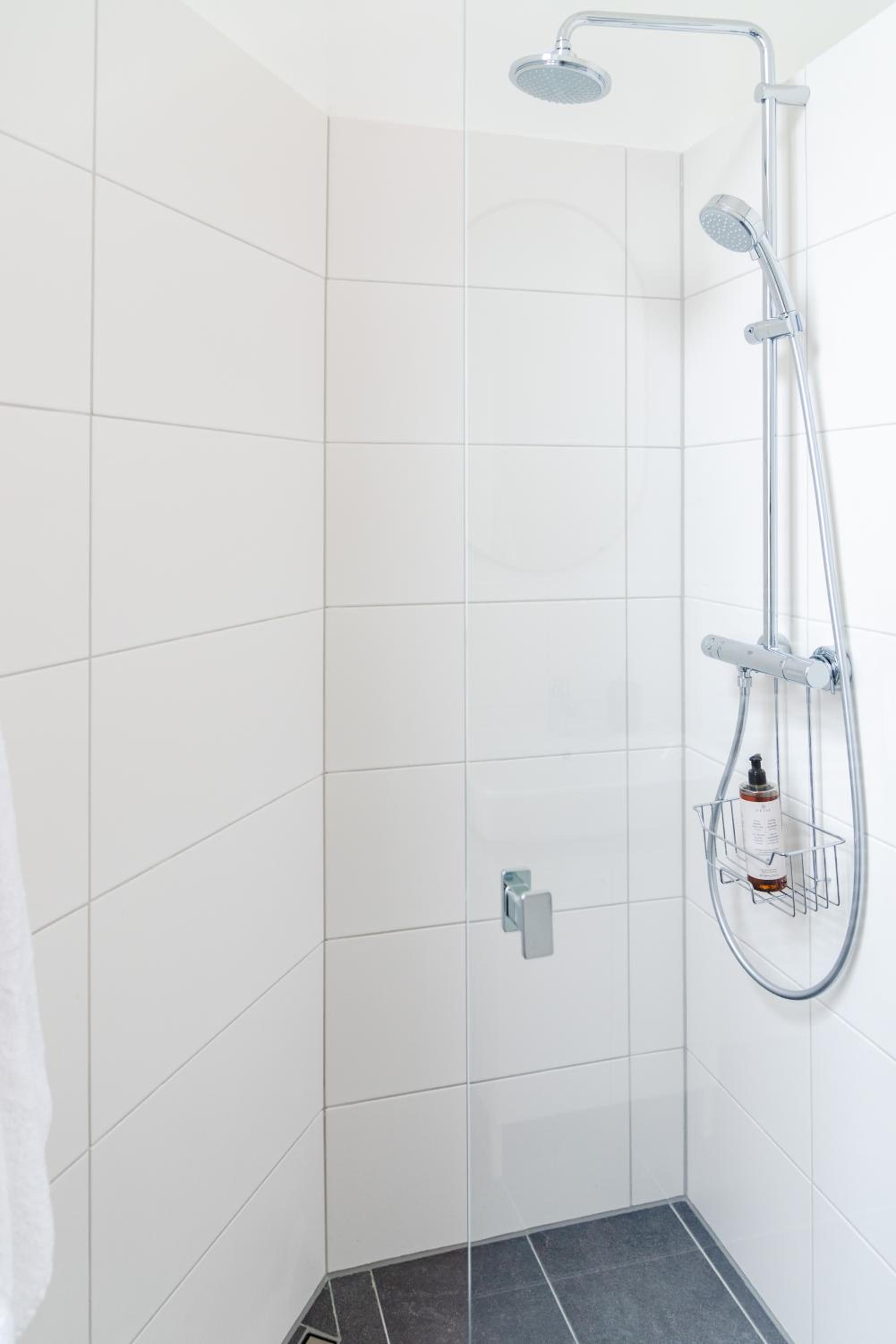 Exklusive Luxus-Unterkunft in Berlin Mitte: 2 Apartments, 130m², Designer-Möbel, Co2 neutrale Reinigung