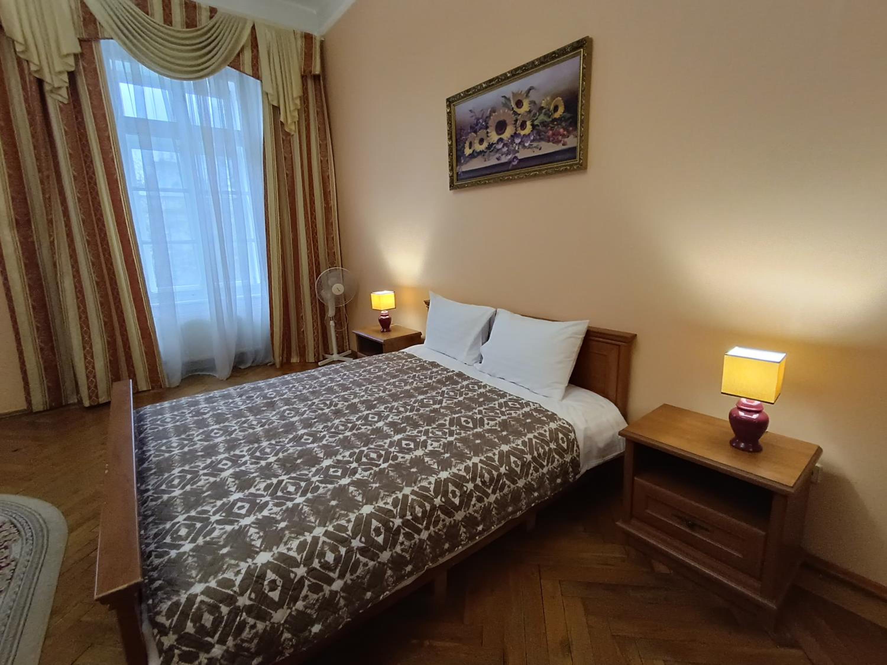Apartment in Maria Zankovetska theatre view 4