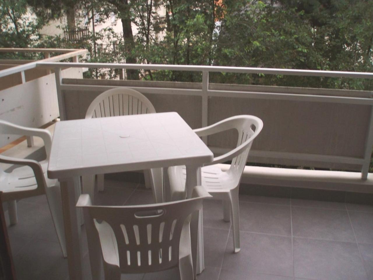 Lovely flat 100m from the beach view 4