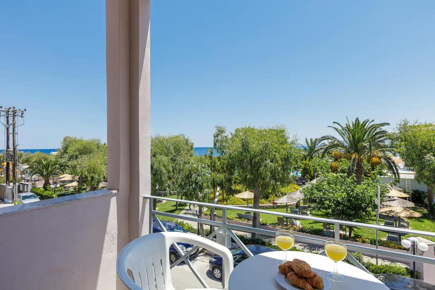 Krini - Seaside apartments