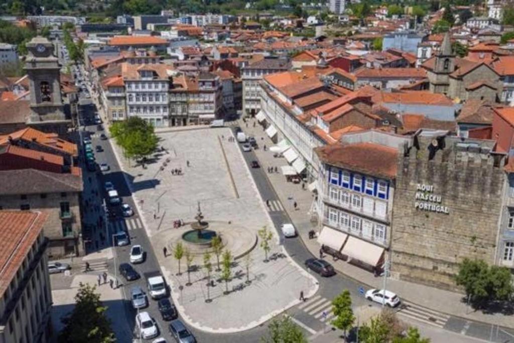 Guimarães Downtown by LuxiStay