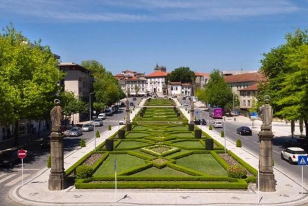 Guimarães Downtown by LuxiStay