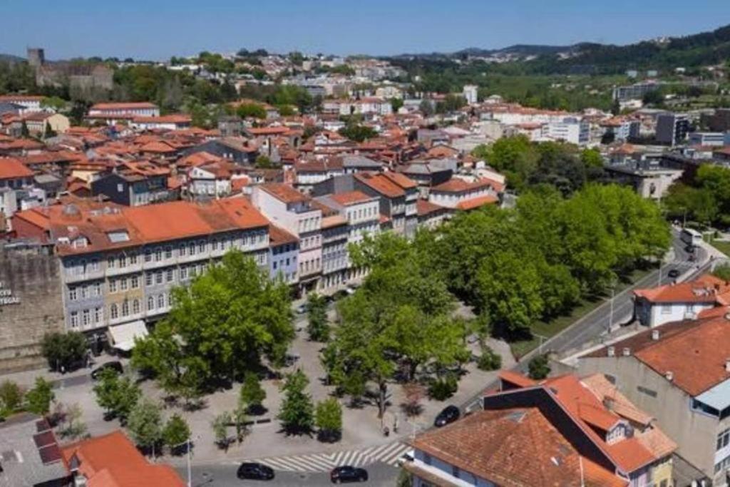 Guimarães Downtown by LuxiStay