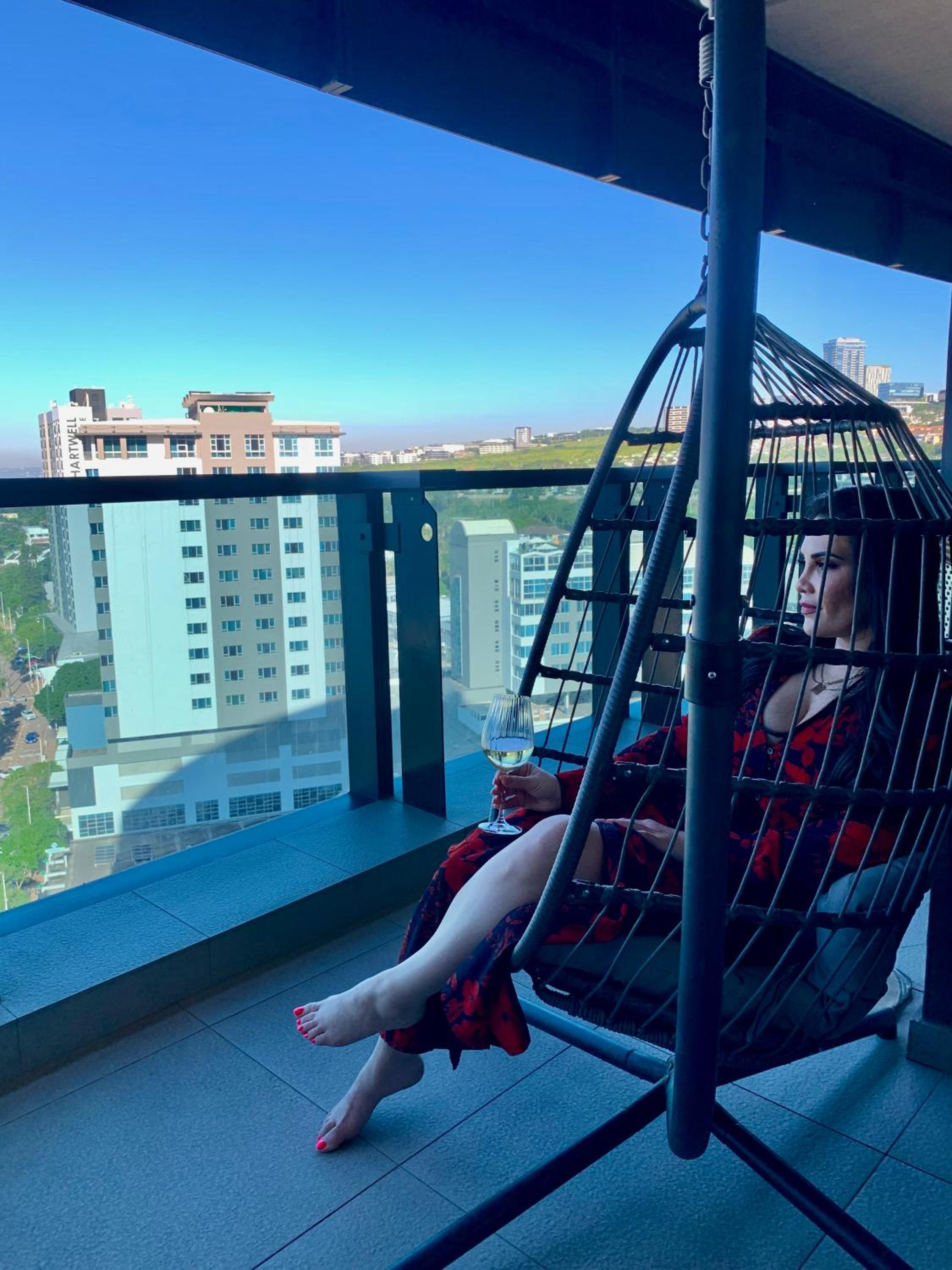 Beachfront Suite Ocean-View Balcony 300Mb Fibre view 3