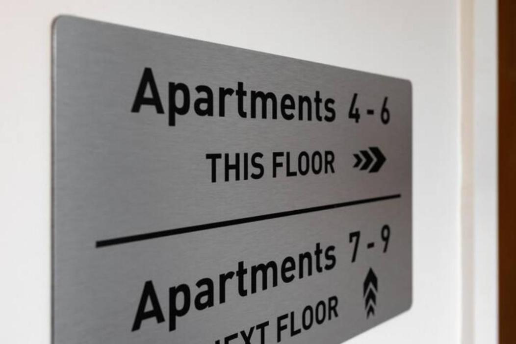 Orange Rentals- Apartment close to Anfield- sleeps 6 guests- Free Parking! view 5