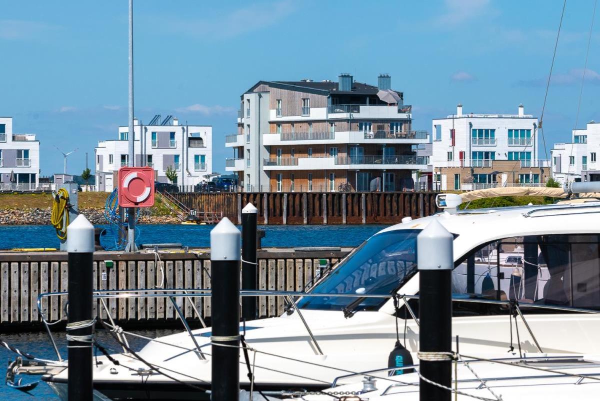 Zweite Heimat- EG, Infrarotsauna, grosse Dusche, Terrasse, Blick auf das Hafenbecken