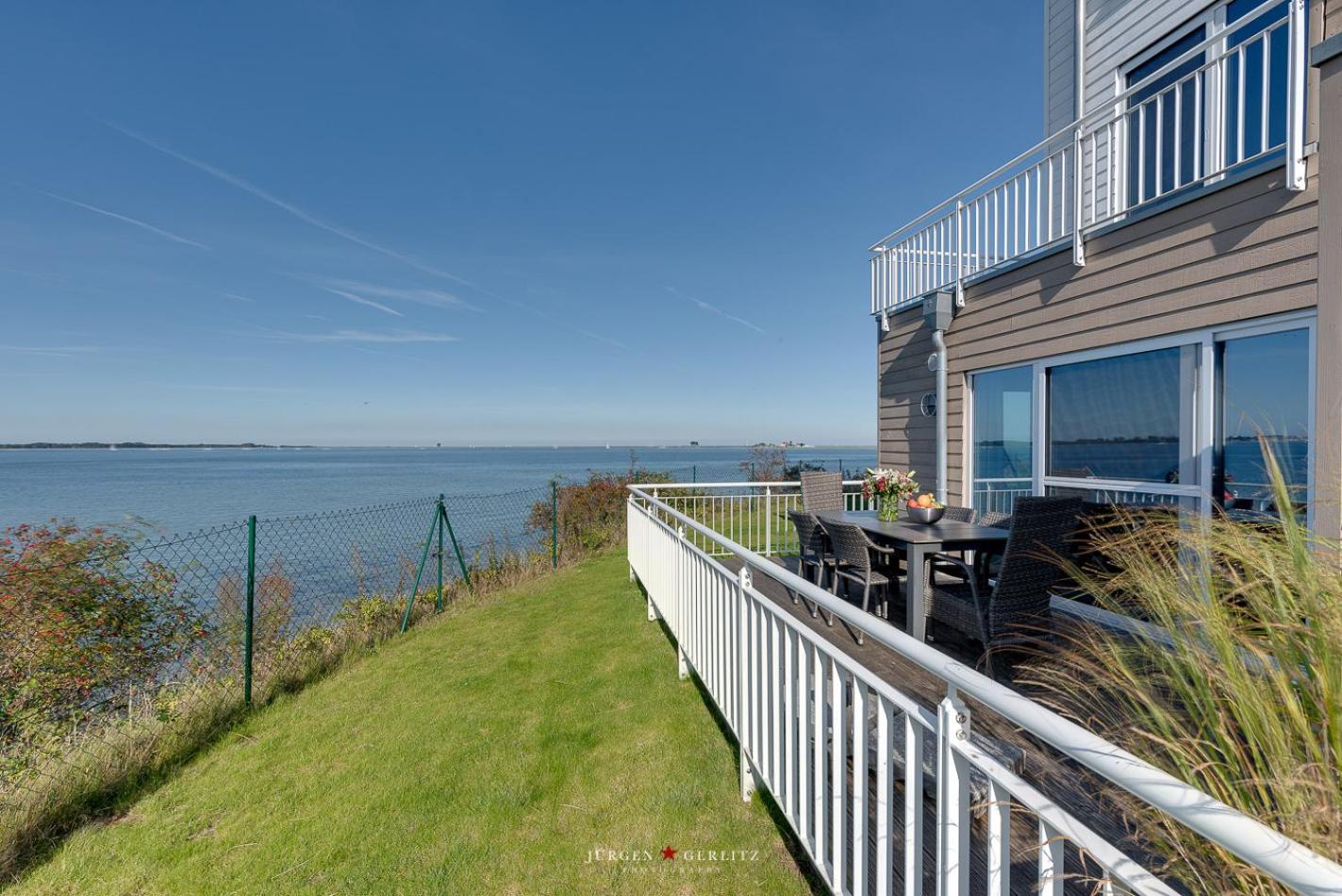 Ostseewind: Wasserblick, finnische Sauna, Whirlwanne, Kamin, 2 Parkplaetze