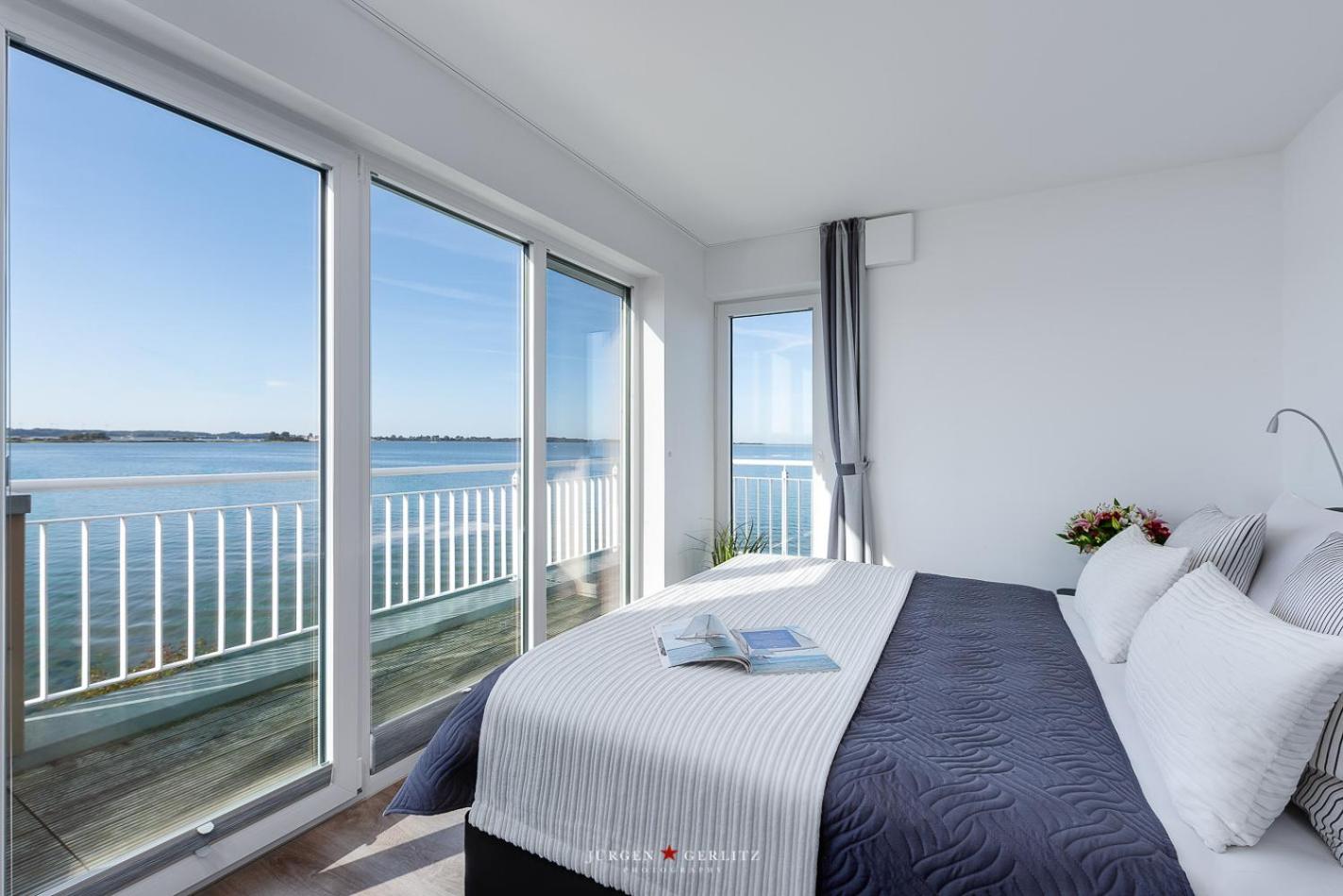 Ostseewind: Wasserblick, finnische Sauna, Whirlwanne, Kamin, 2 Parkplaetze
