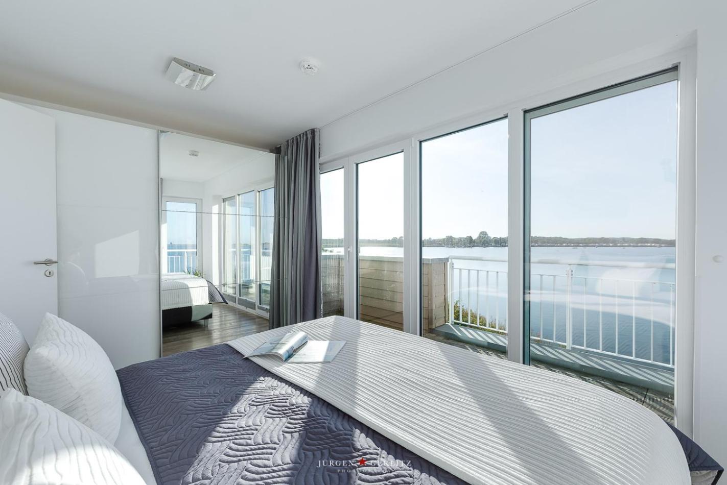 Ostseewind: Wasserblick, finnische Sauna, Whirlwanne, Kamin, 2 Parkplaetze