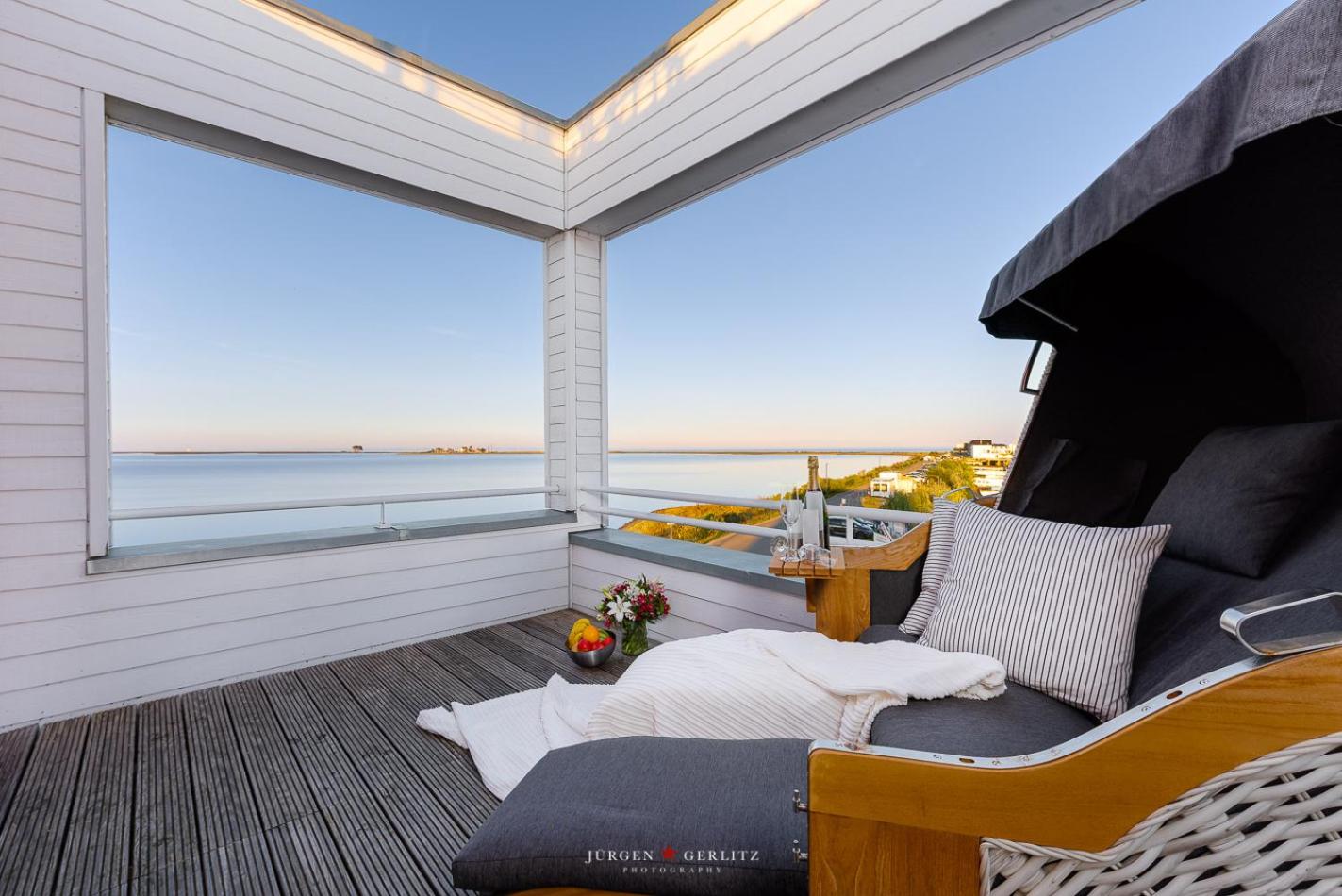 Ostseewind: Wasserblick, finnische Sauna, Whirlwanne, Kamin, 2 Parkplaetze