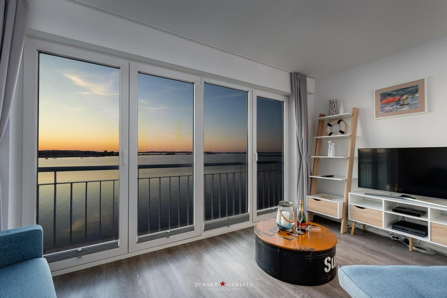 Ostseewind: Wasserblick, finnische Sauna, Whirlwanne, Kamin, 2 Parkplaetze