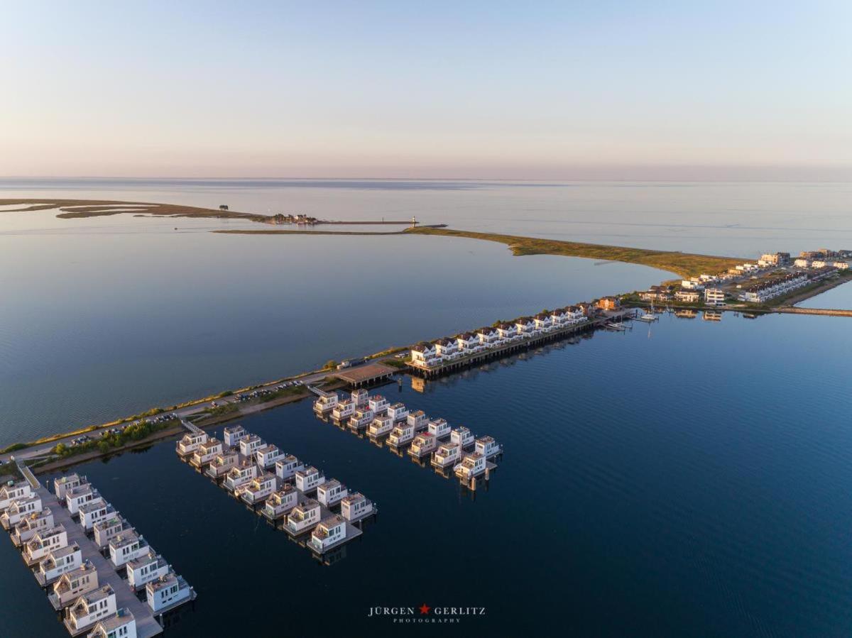 Ostseewind: Wasserblick, finnische Sauna, Whirlwanne, Kamin, 2 Parkplaetze
