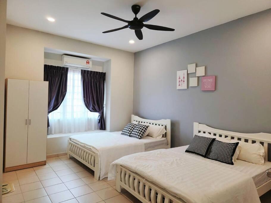 Tmn seri botani ipoh greece 4br 14pax mahjong photo 1