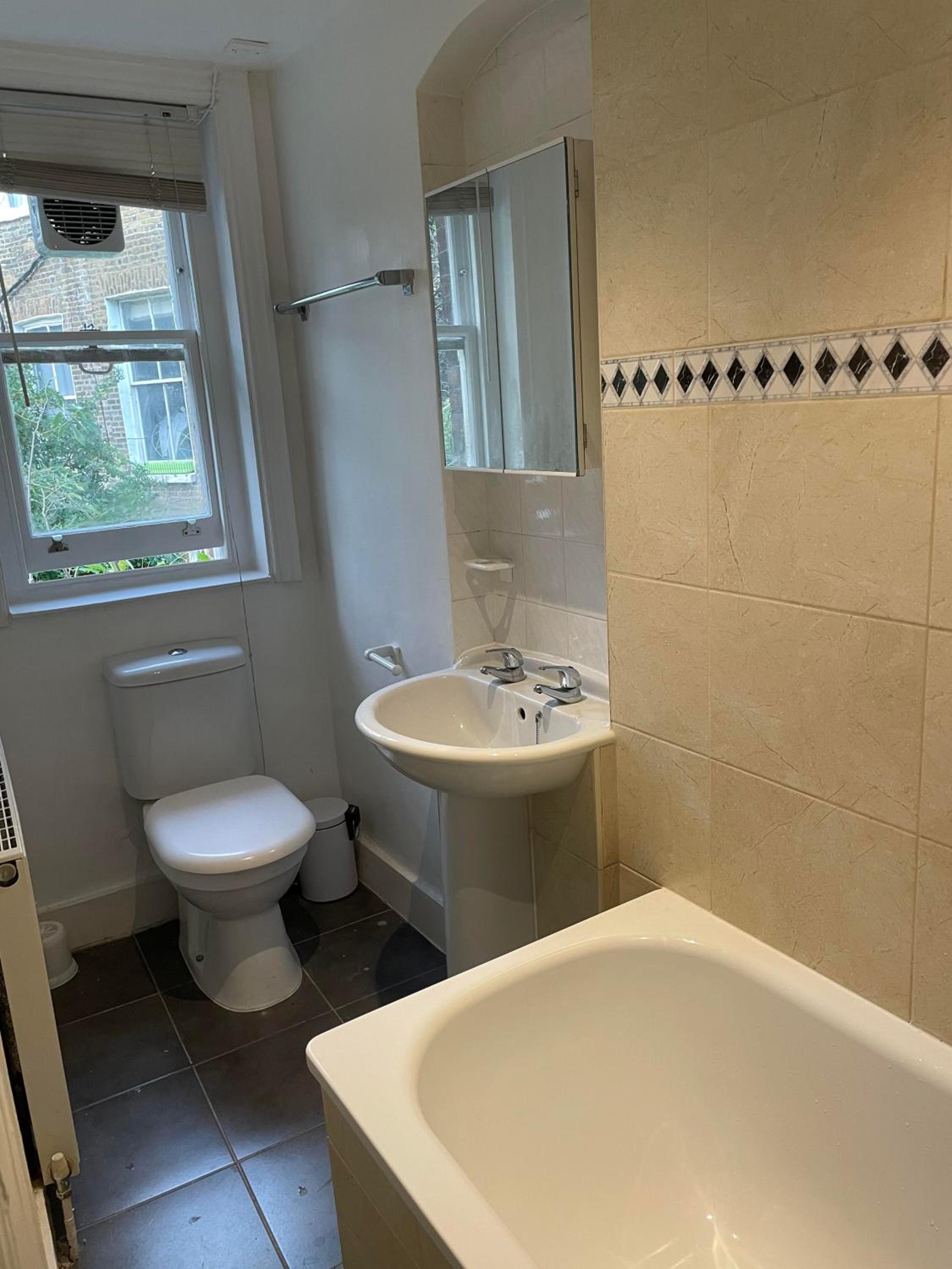 1 Bedroom Apartment in the heart of West London