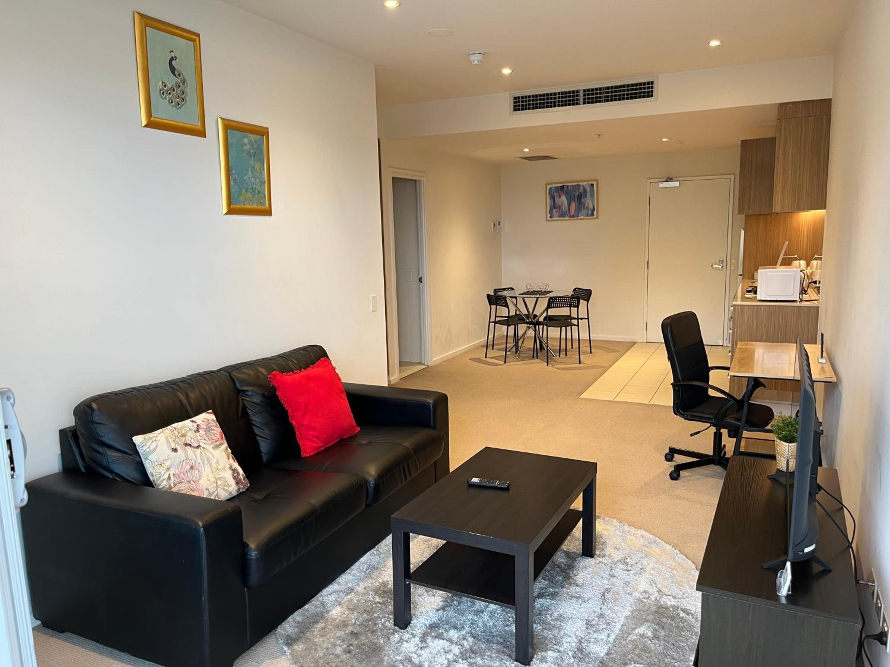 Tasha's Apartments on Morphett