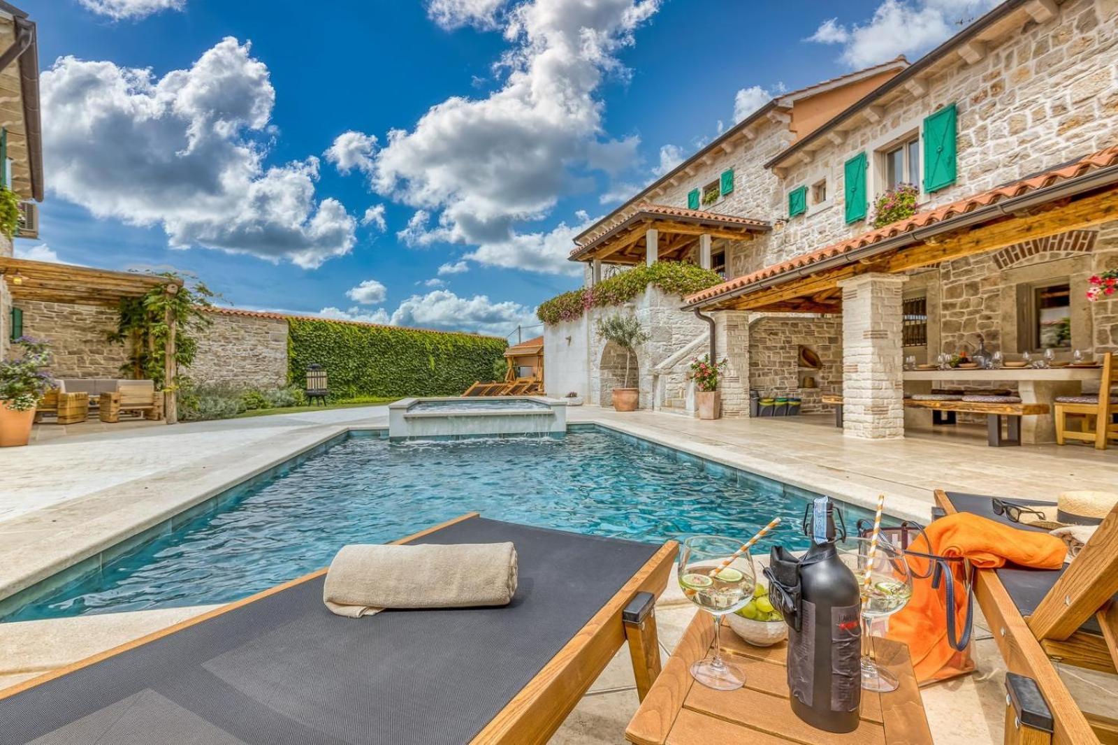 Rustic villa Kata with outdoor pool in Sveti Lovrec