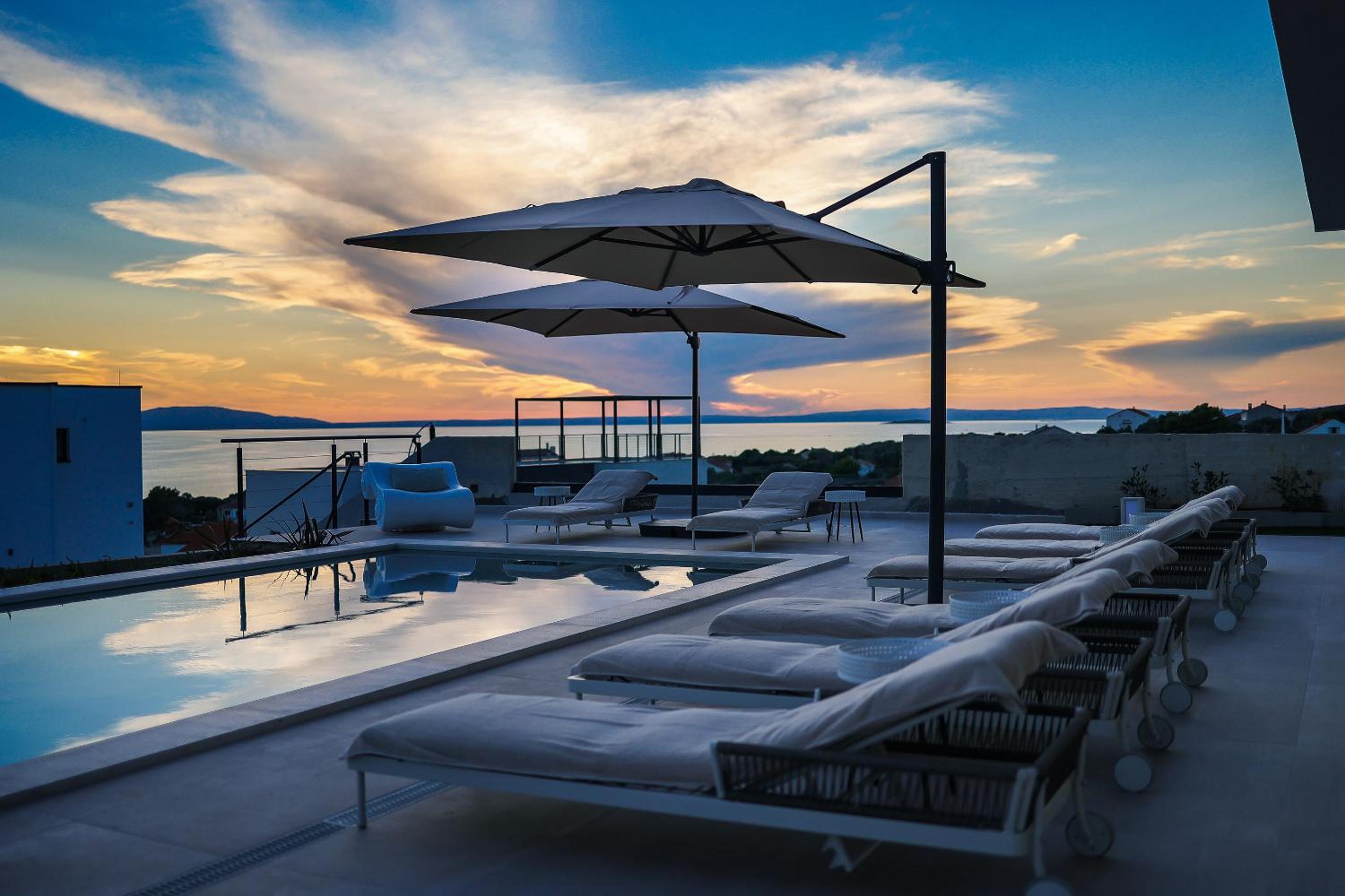Luxury Villa 360 - private heated pool view 2