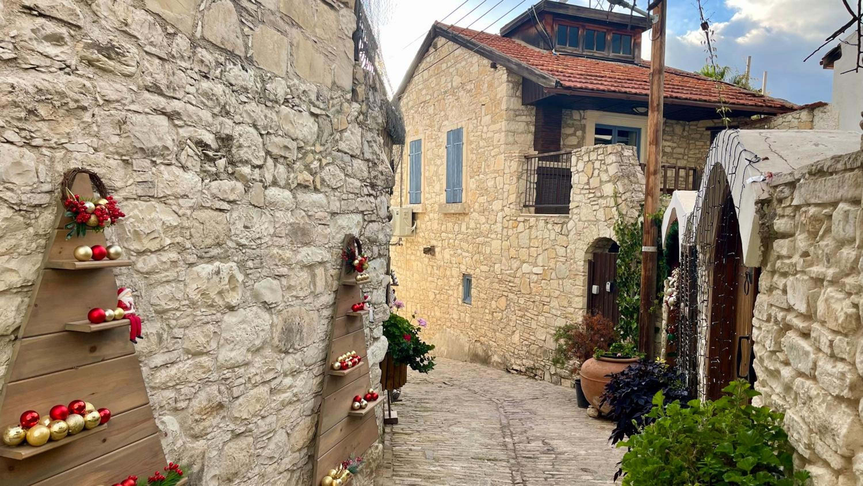 Juliet Suite by TrulyCyprus