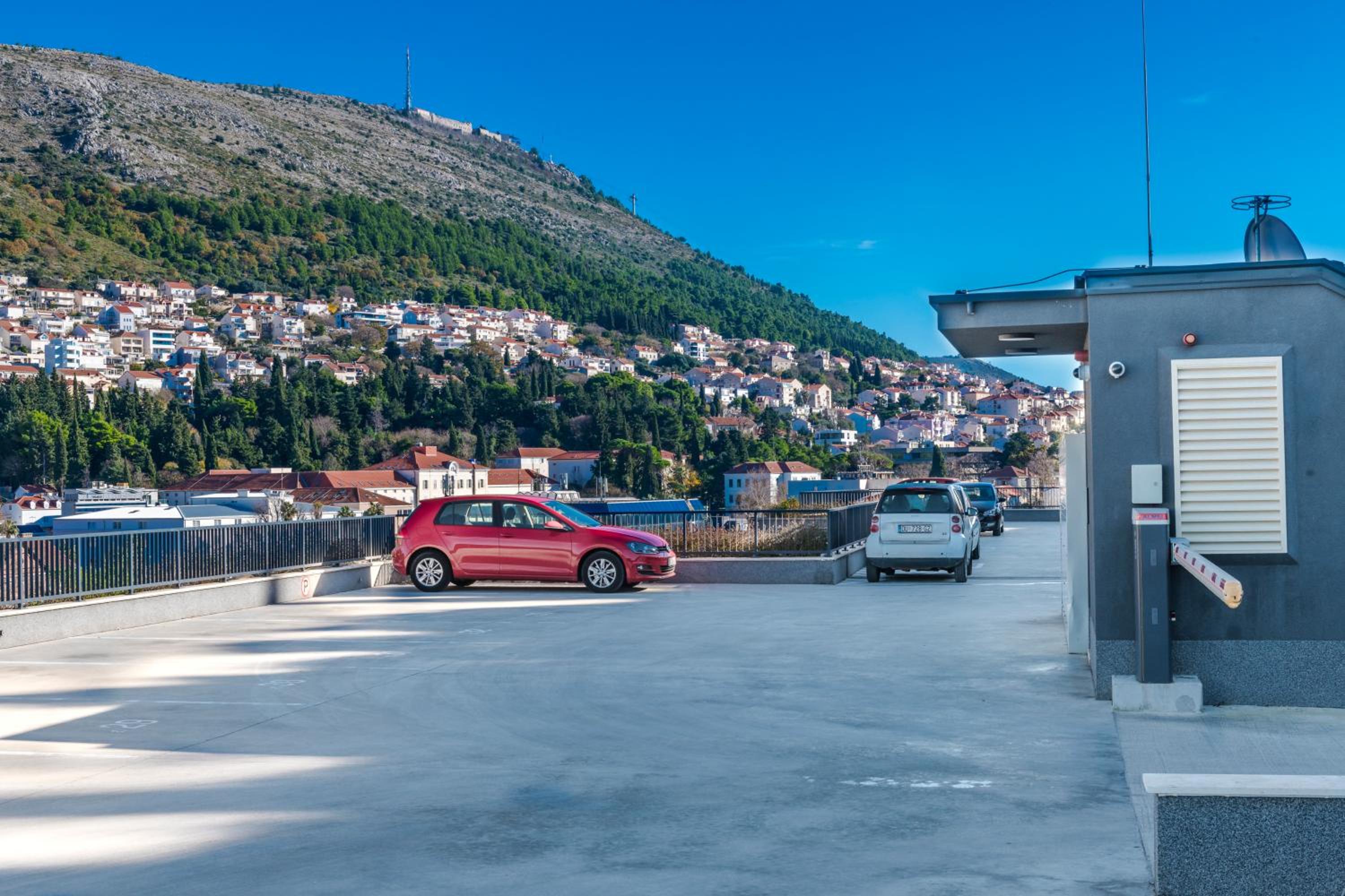 Lupo Gravosa FREE PARKING