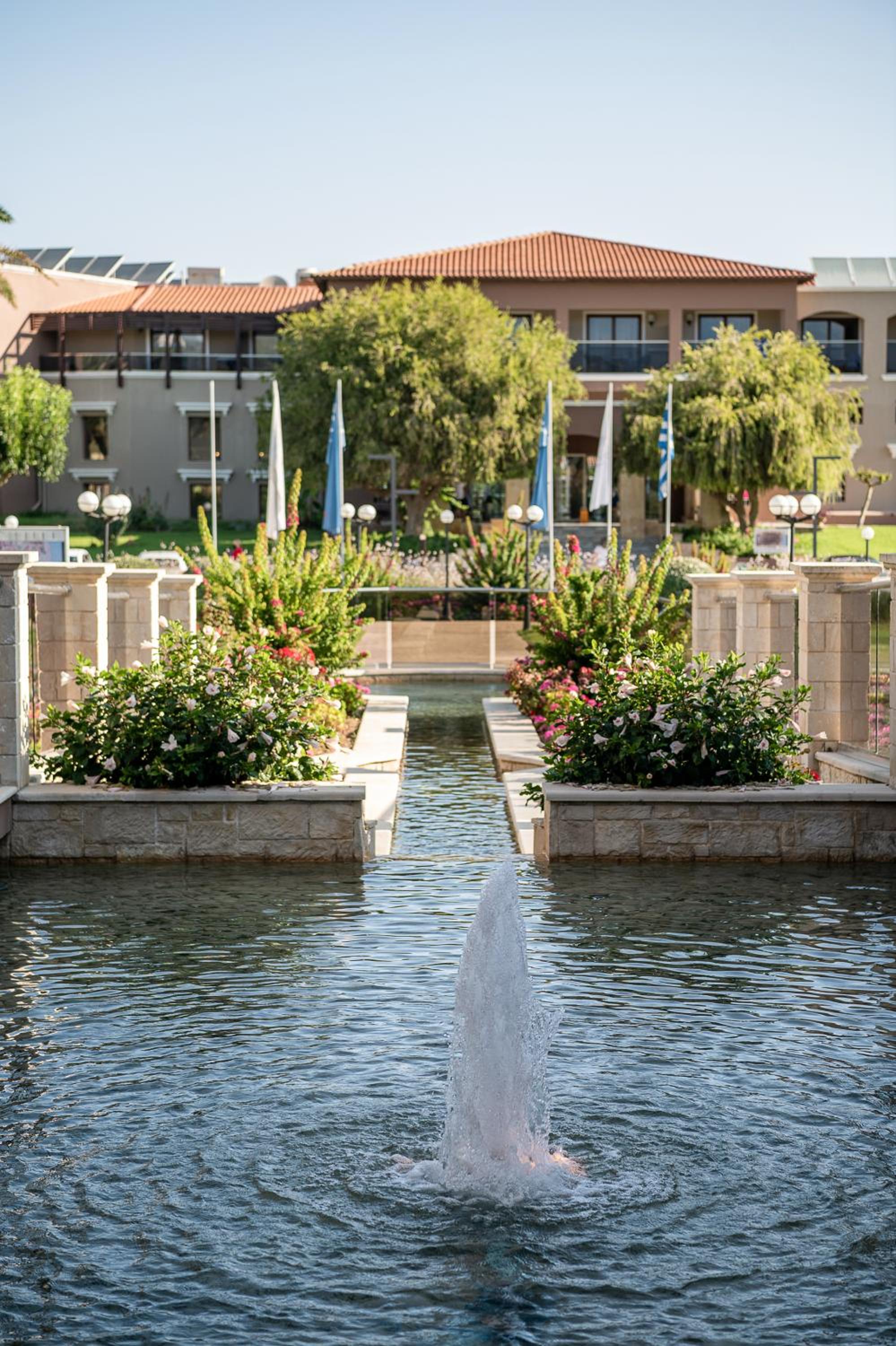 Hotel Caldera Creta Paradise - Image 1