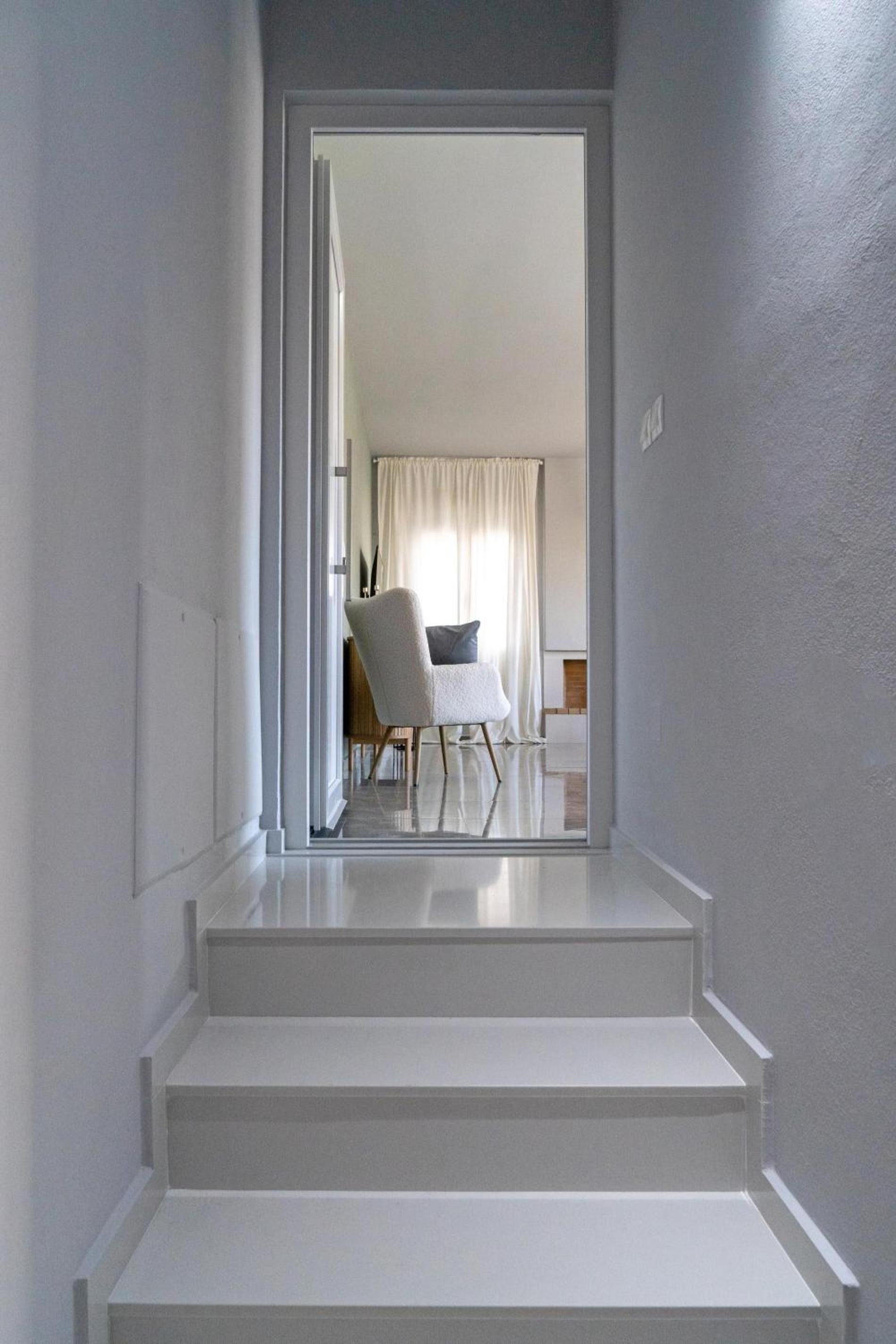 Nisimos Modern Apartment